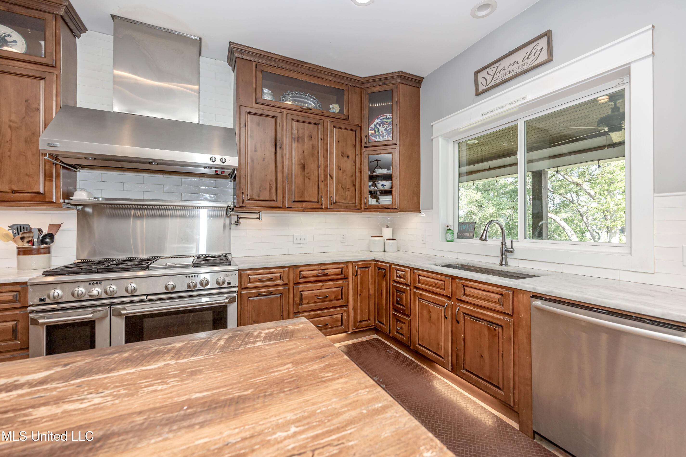 8912 Dixie Street Property Photo 23