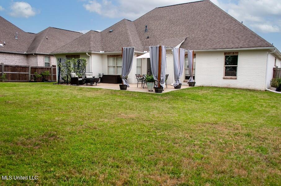 106 Sweetbriar Circle Property Photo 5