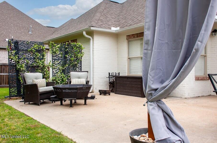 106 Sweetbriar Circle Property Photo 8