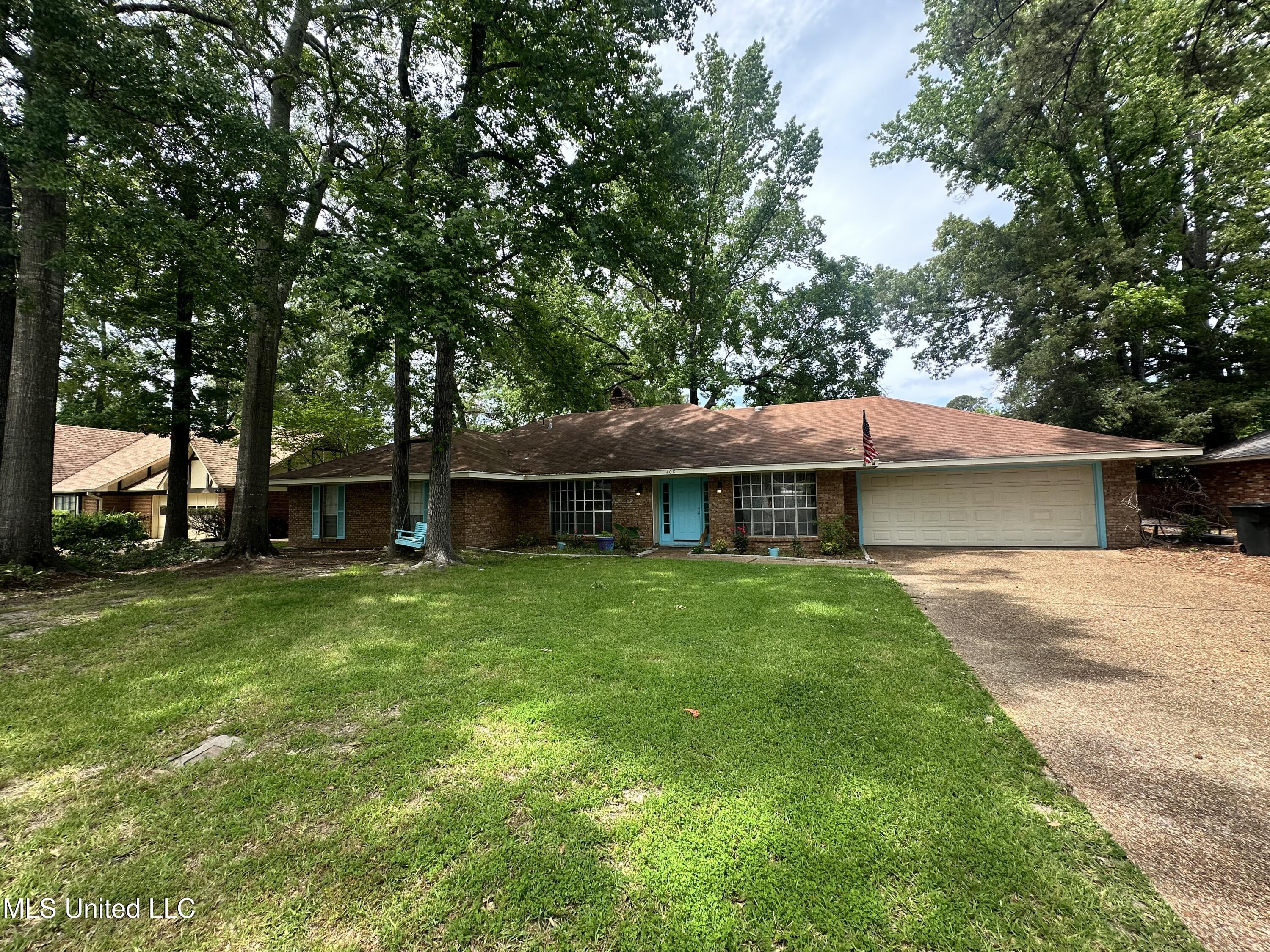 408 Millrun Road Property Photo 1