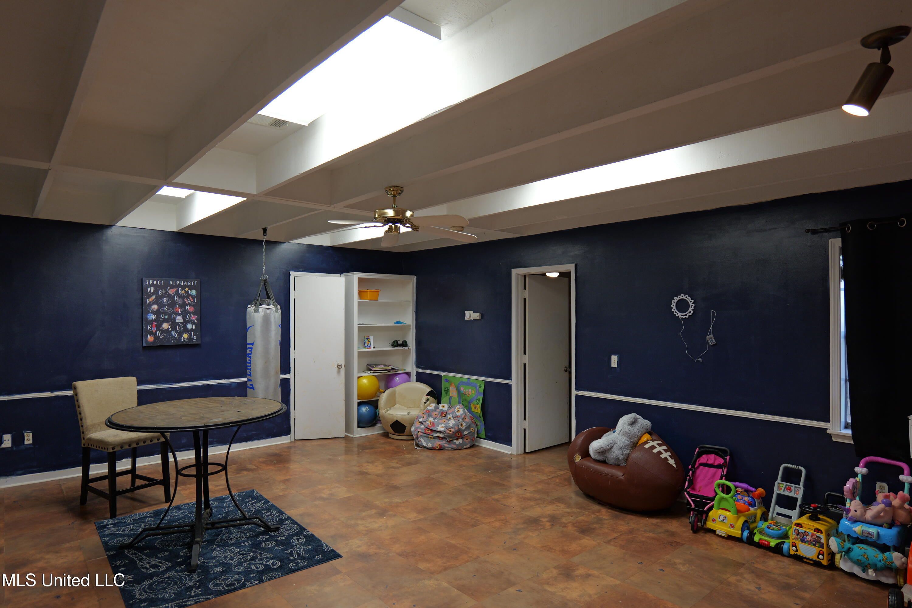 408 Millrun Road Property Photo 7