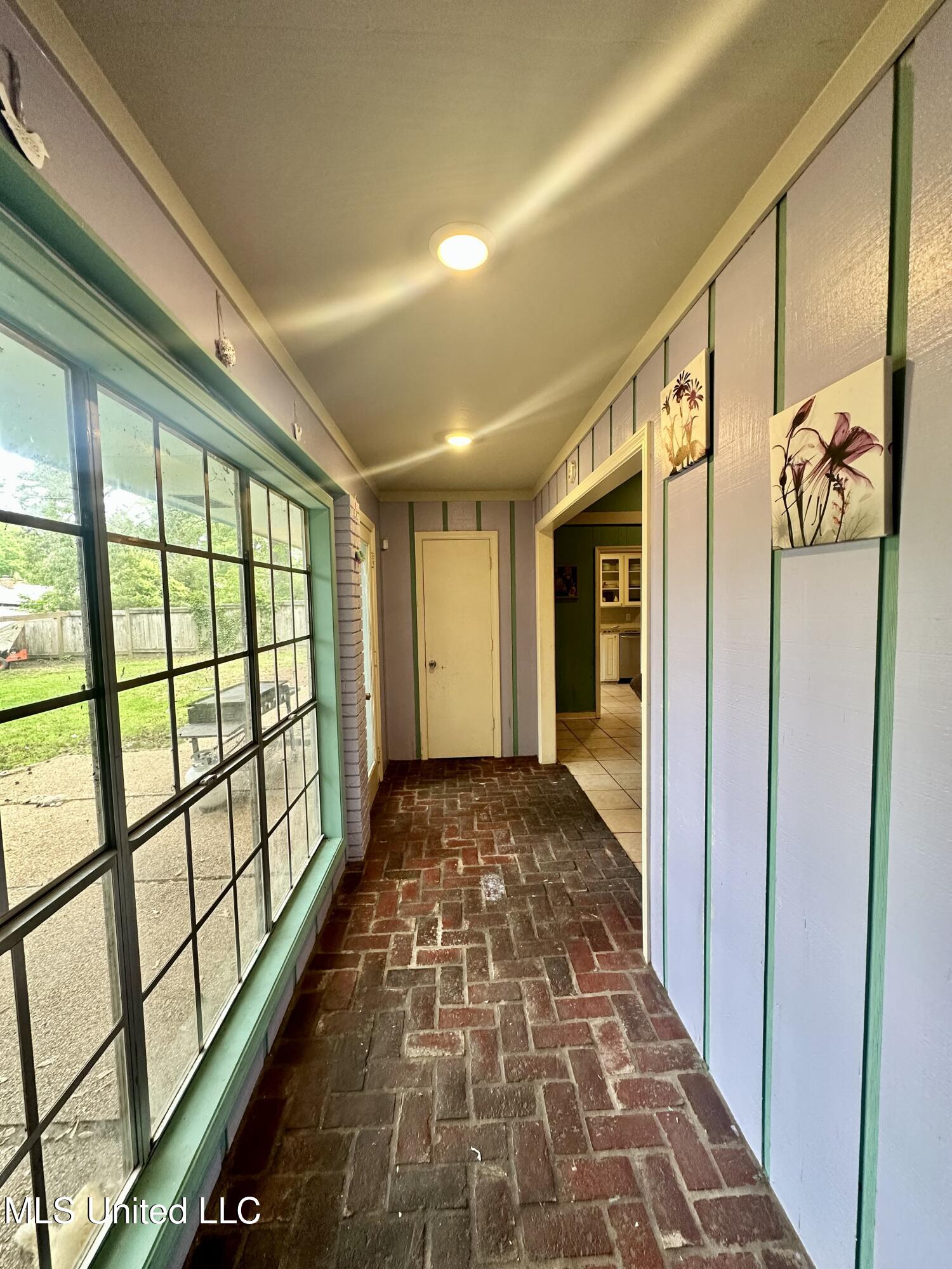 408 Millrun Road Property Photo 8