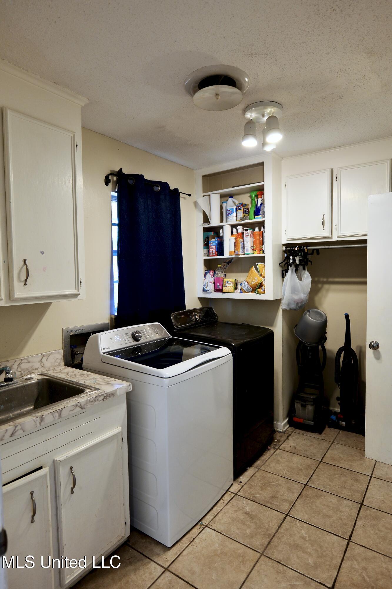 408 Millrun Road Property Photo 9