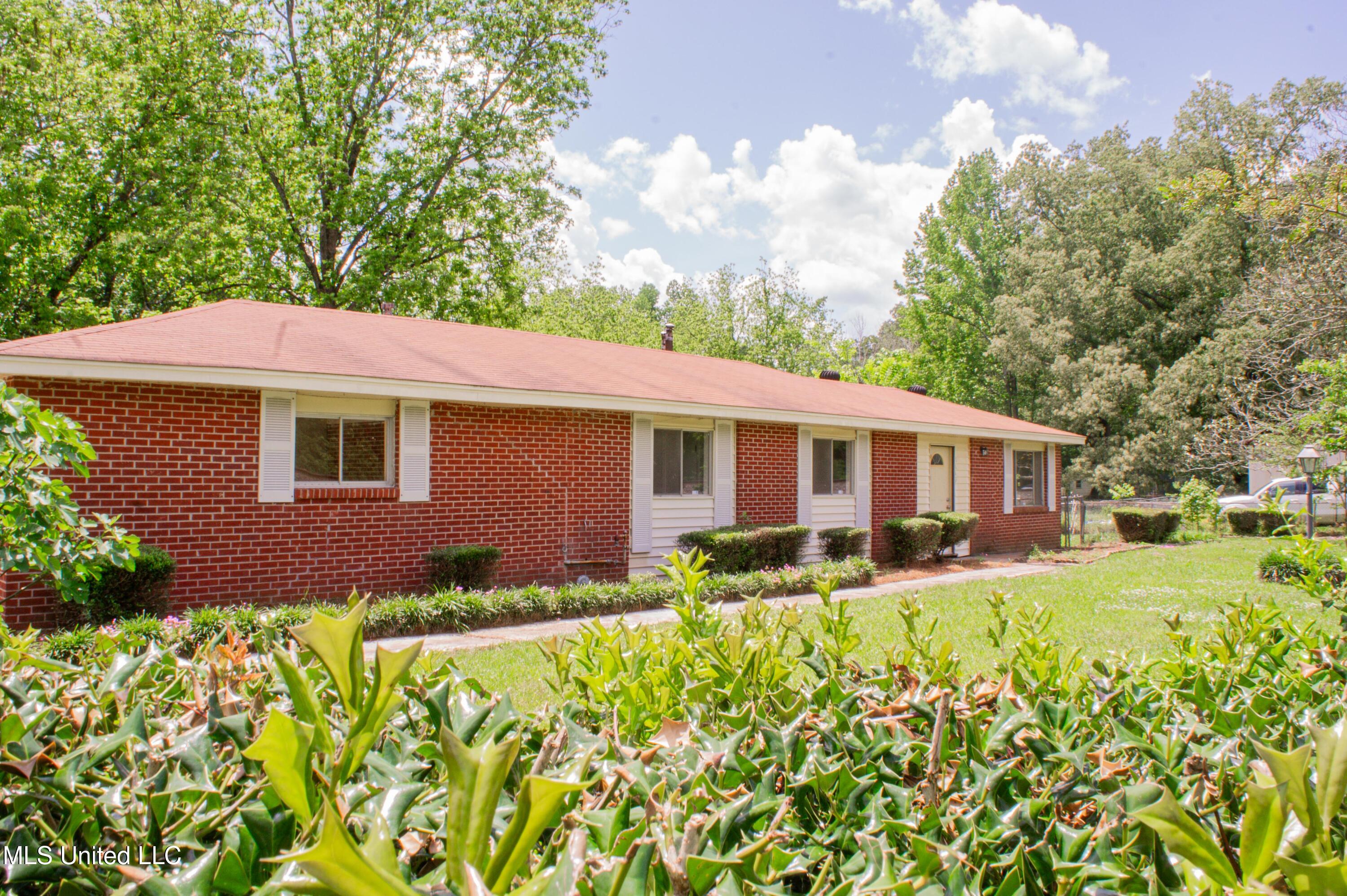 1119 St Augustine Drive Property Photo 5