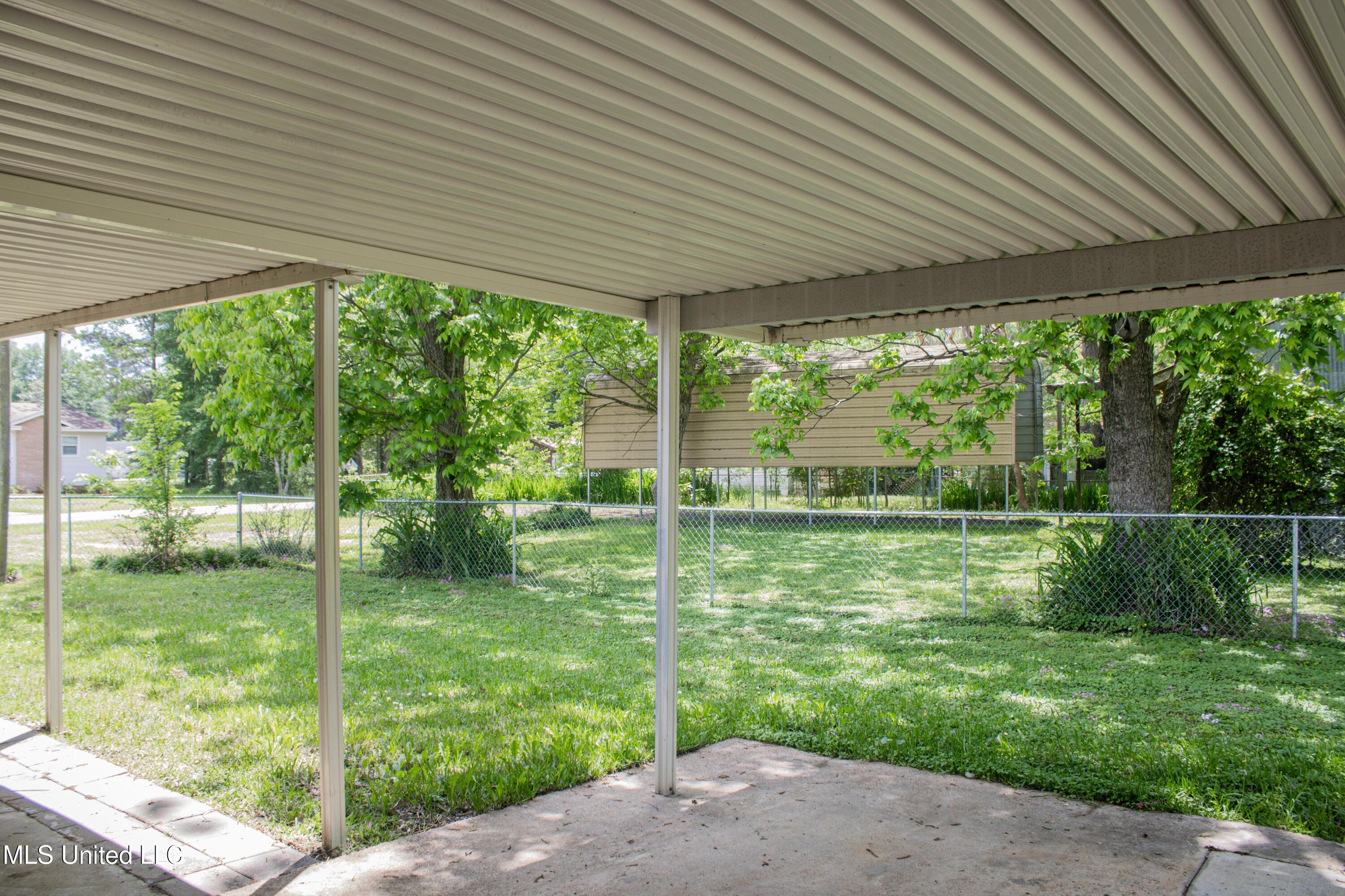 1119 St Augustine Drive Property Photo 11