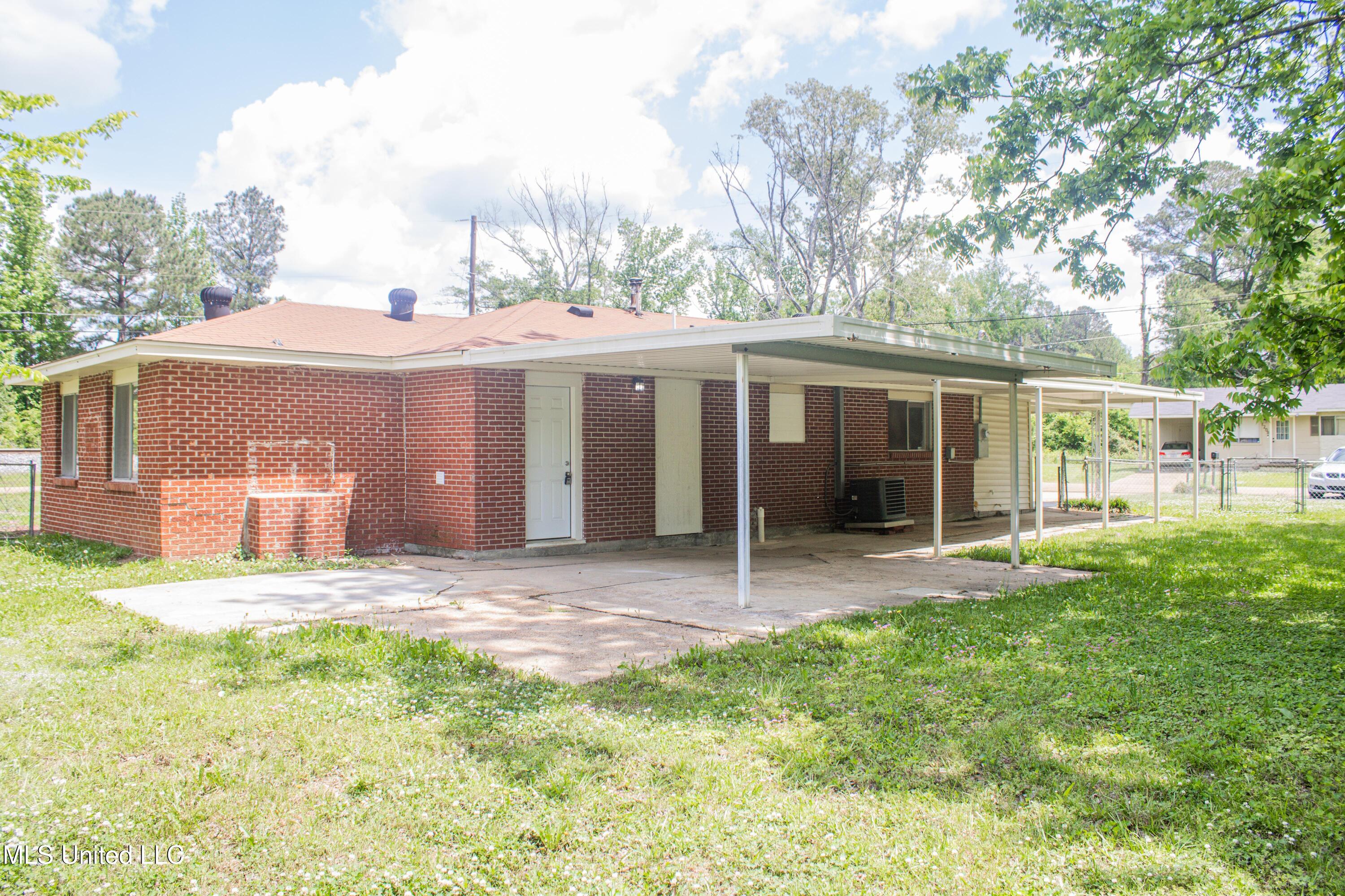 1119 St Augustine Drive Property Photo 12