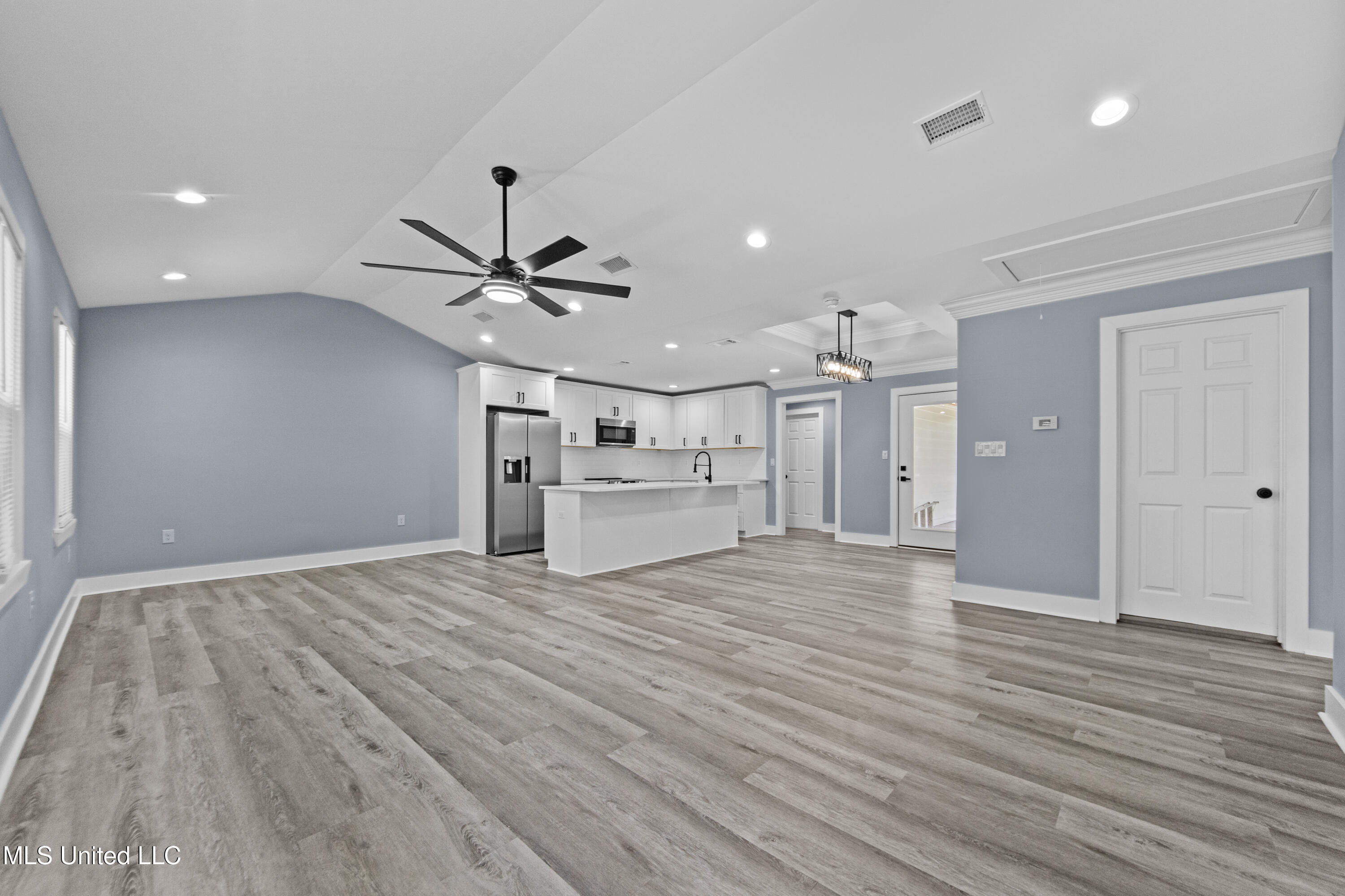 305 43rd Street Property Photo 10