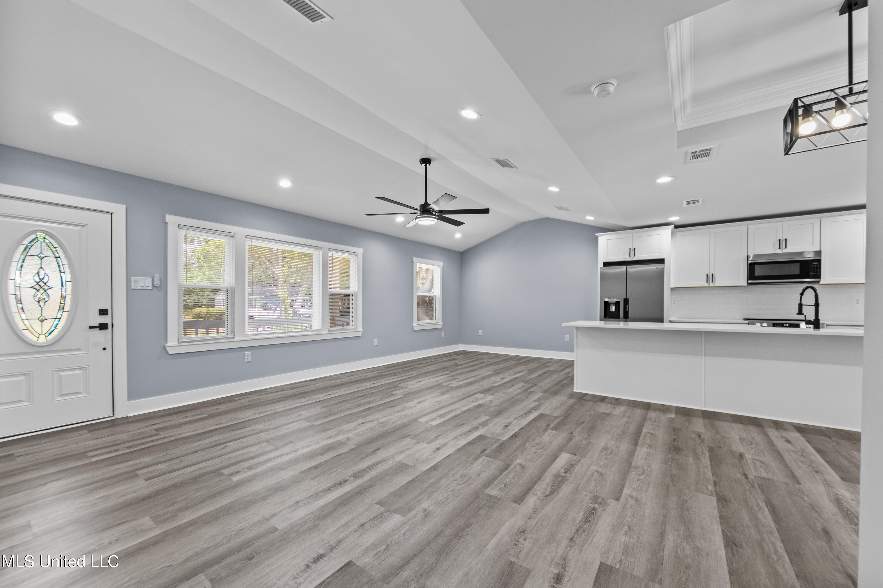 305 43rd Street Property Photo 11