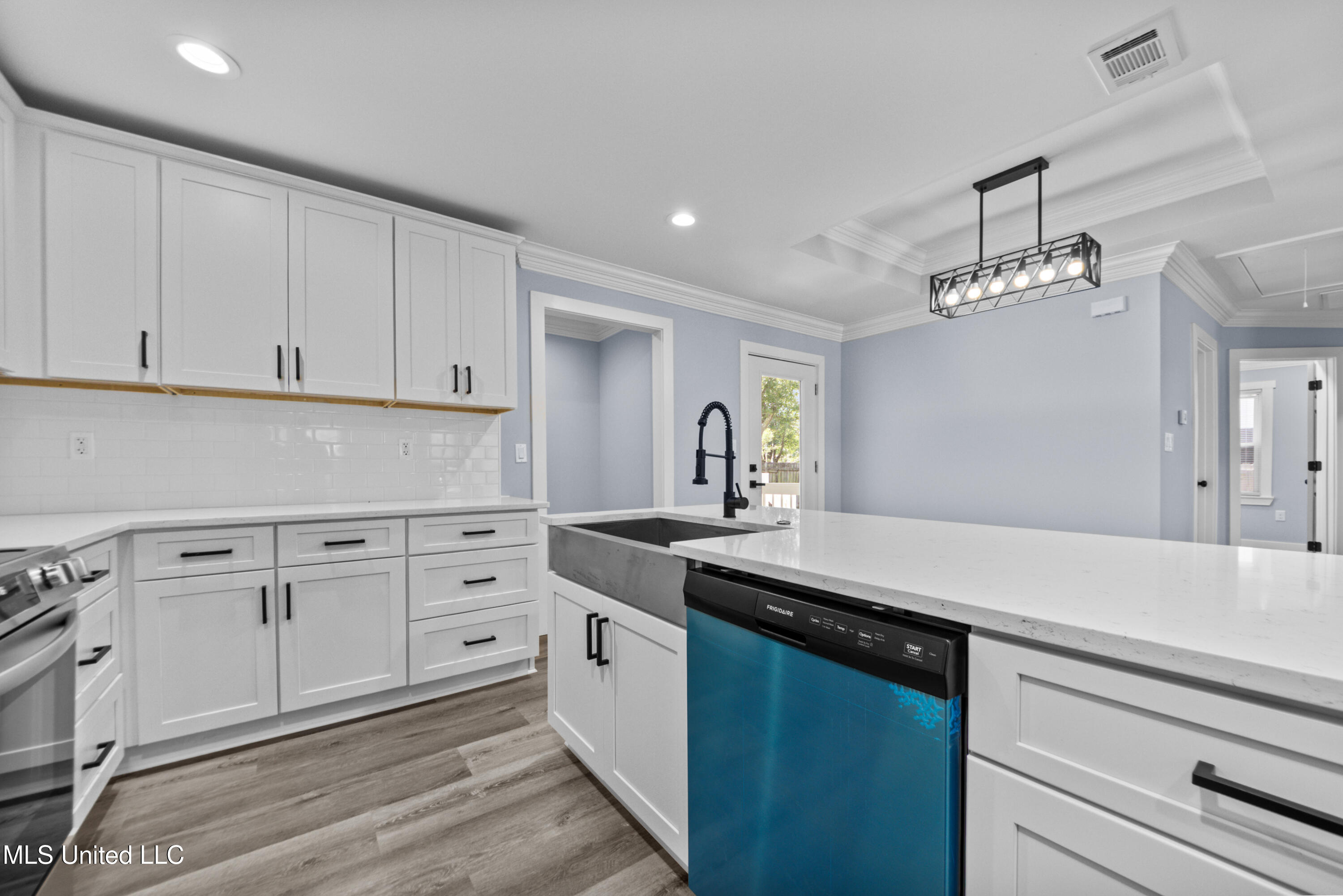 305 43rd Street Property Photo 15