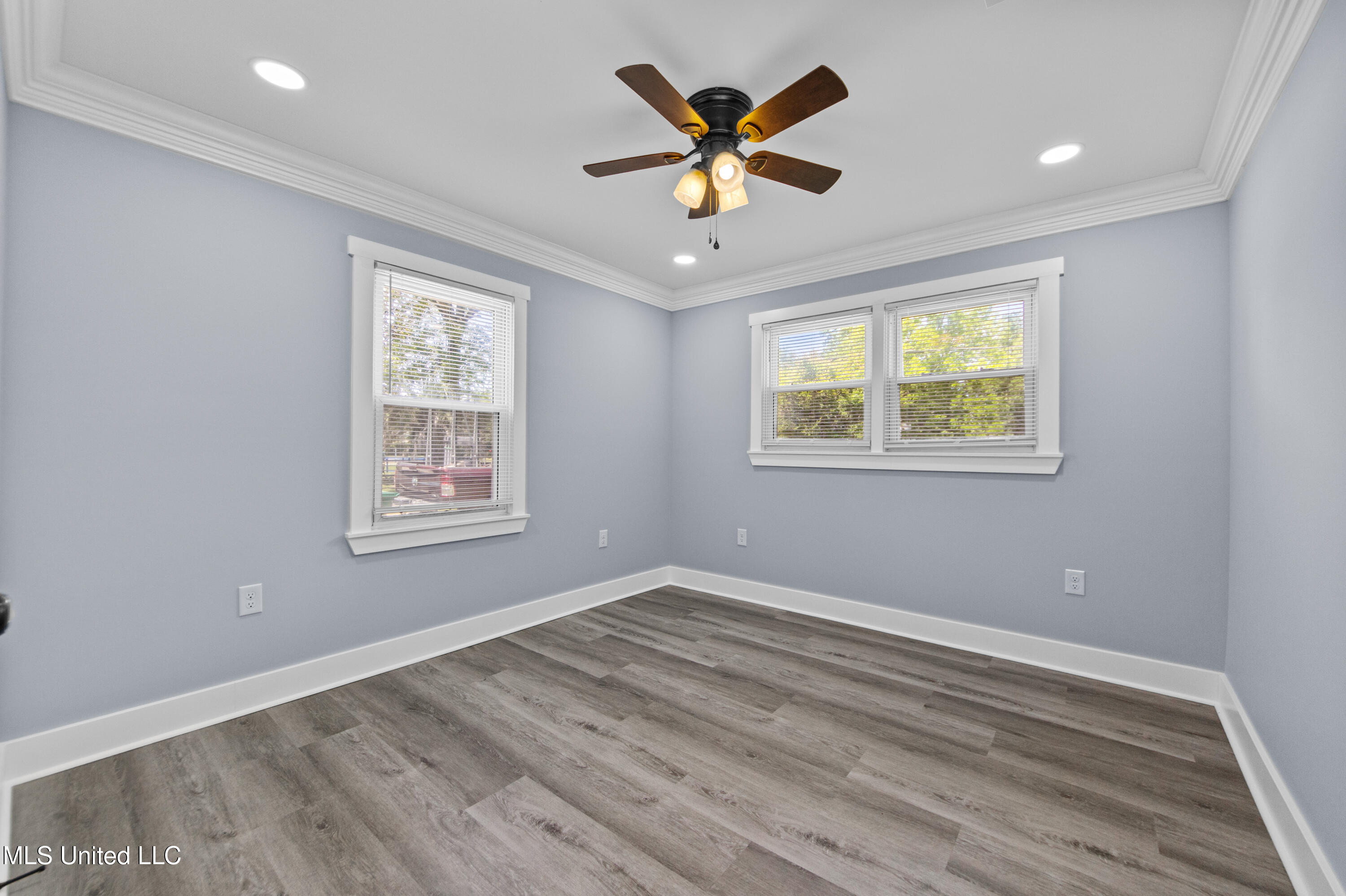 305 43rd Street Property Photo 16