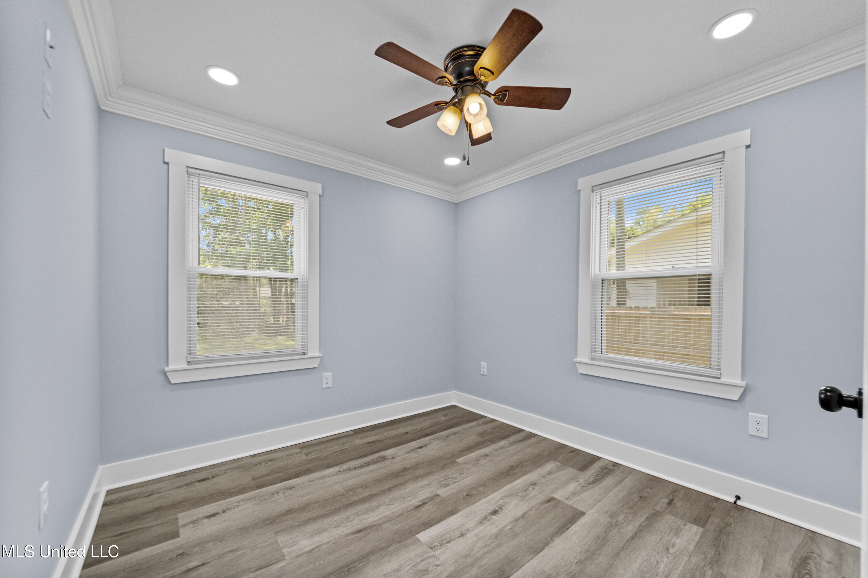 305 43rd Street Property Photo 18