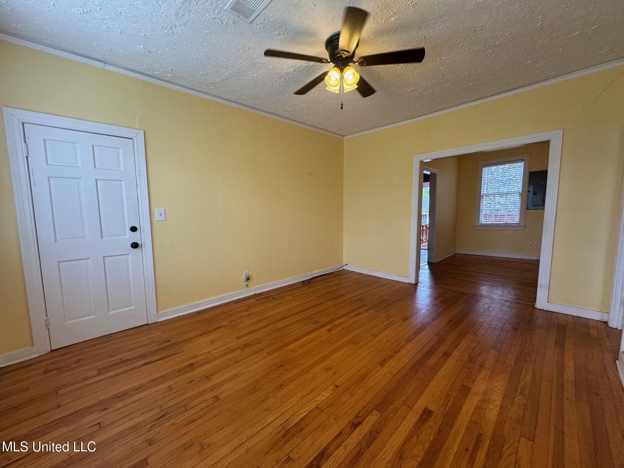 1033 Monroe Street Property Photo 2