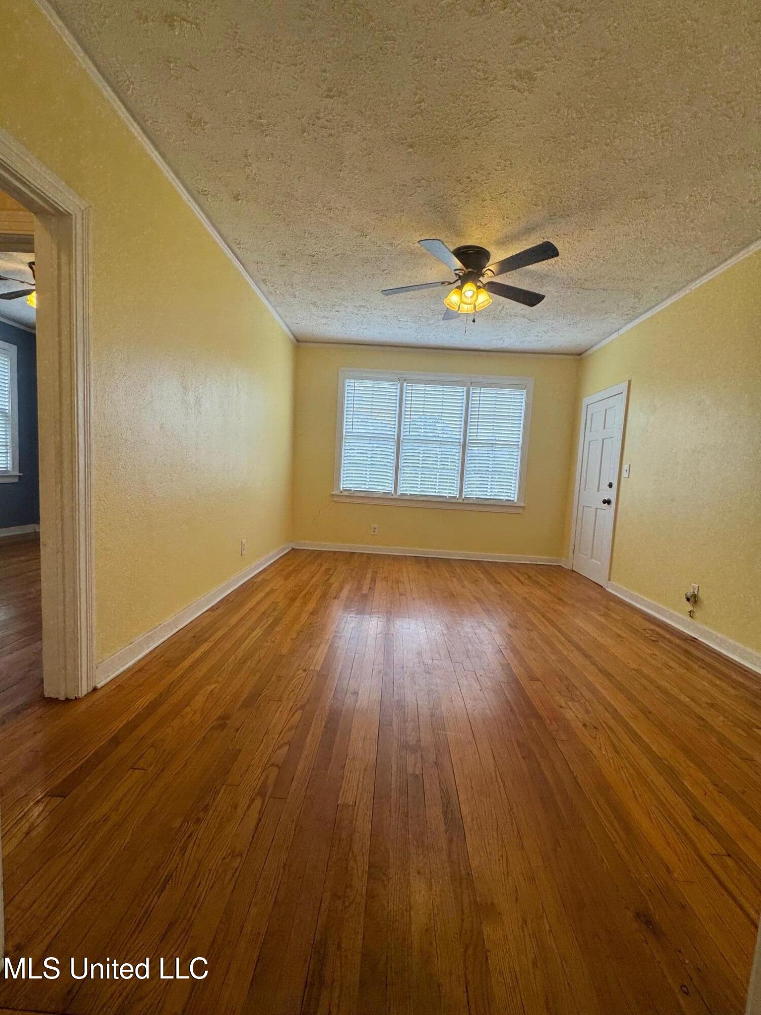 1033 Monroe Street Property Photo 3
