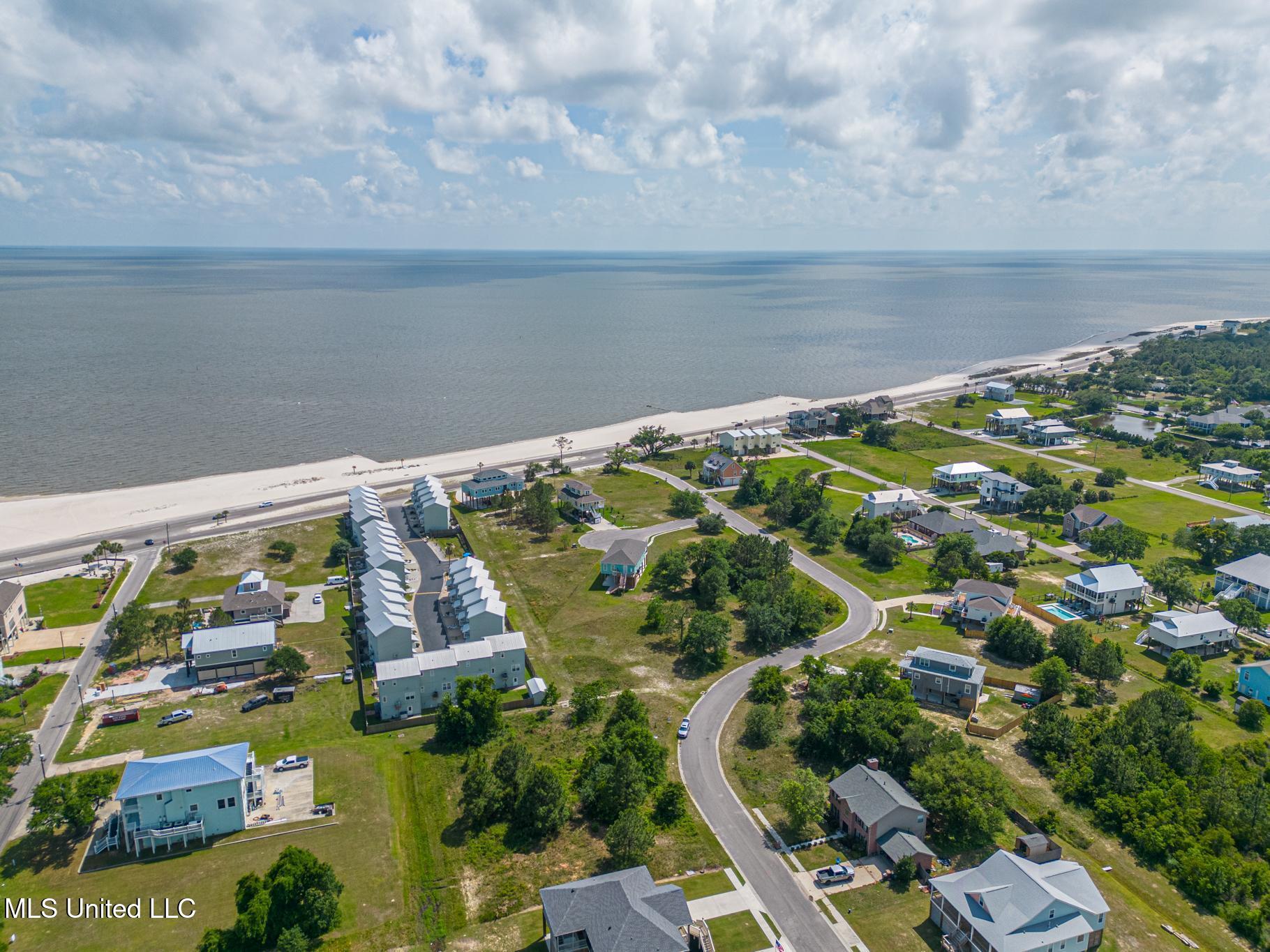 110 Sea Oaks Boulevard Property Photo 11