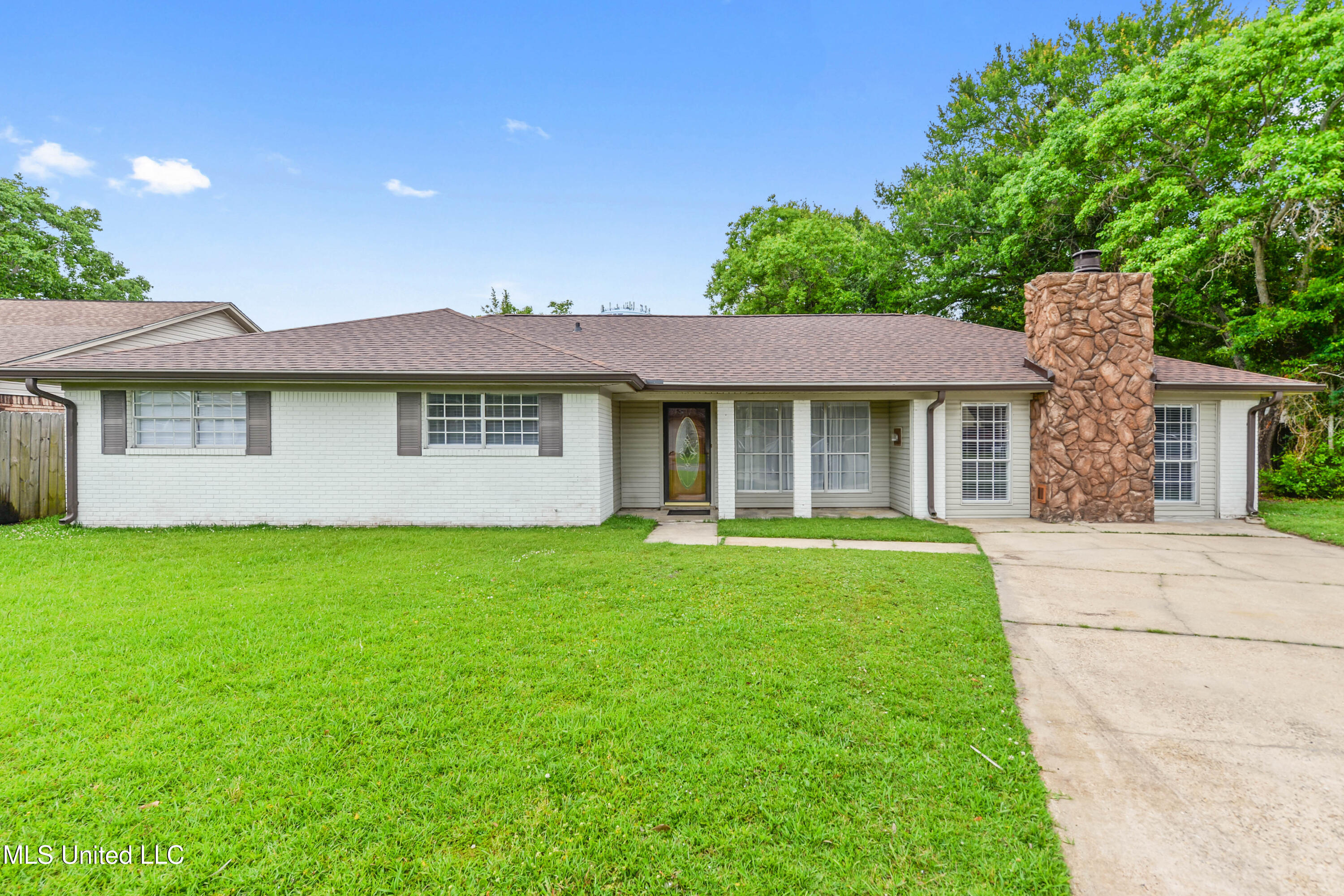 848 Carolee Circle Property Photo 1
