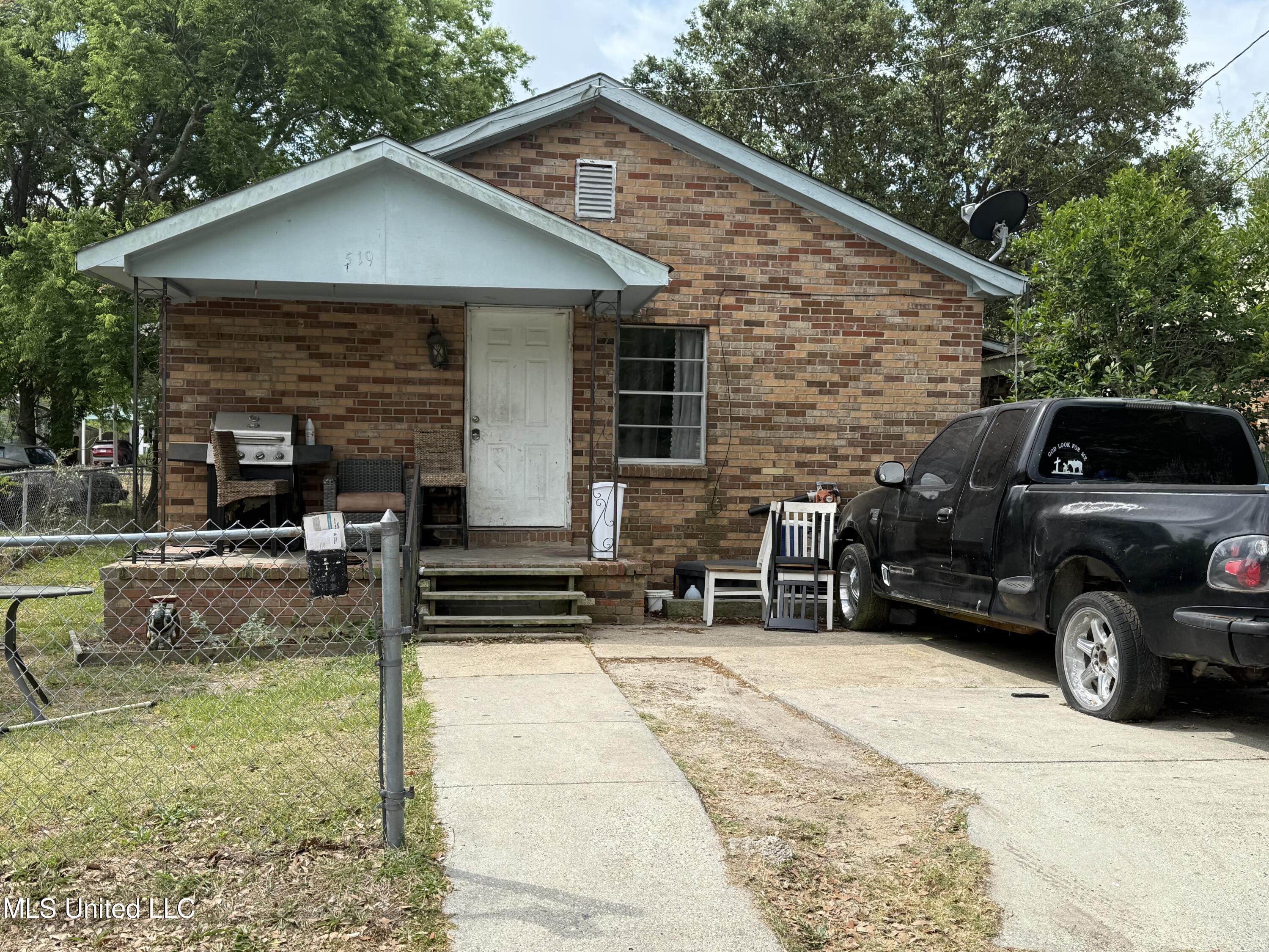 519 Copp Street Property Photo 1