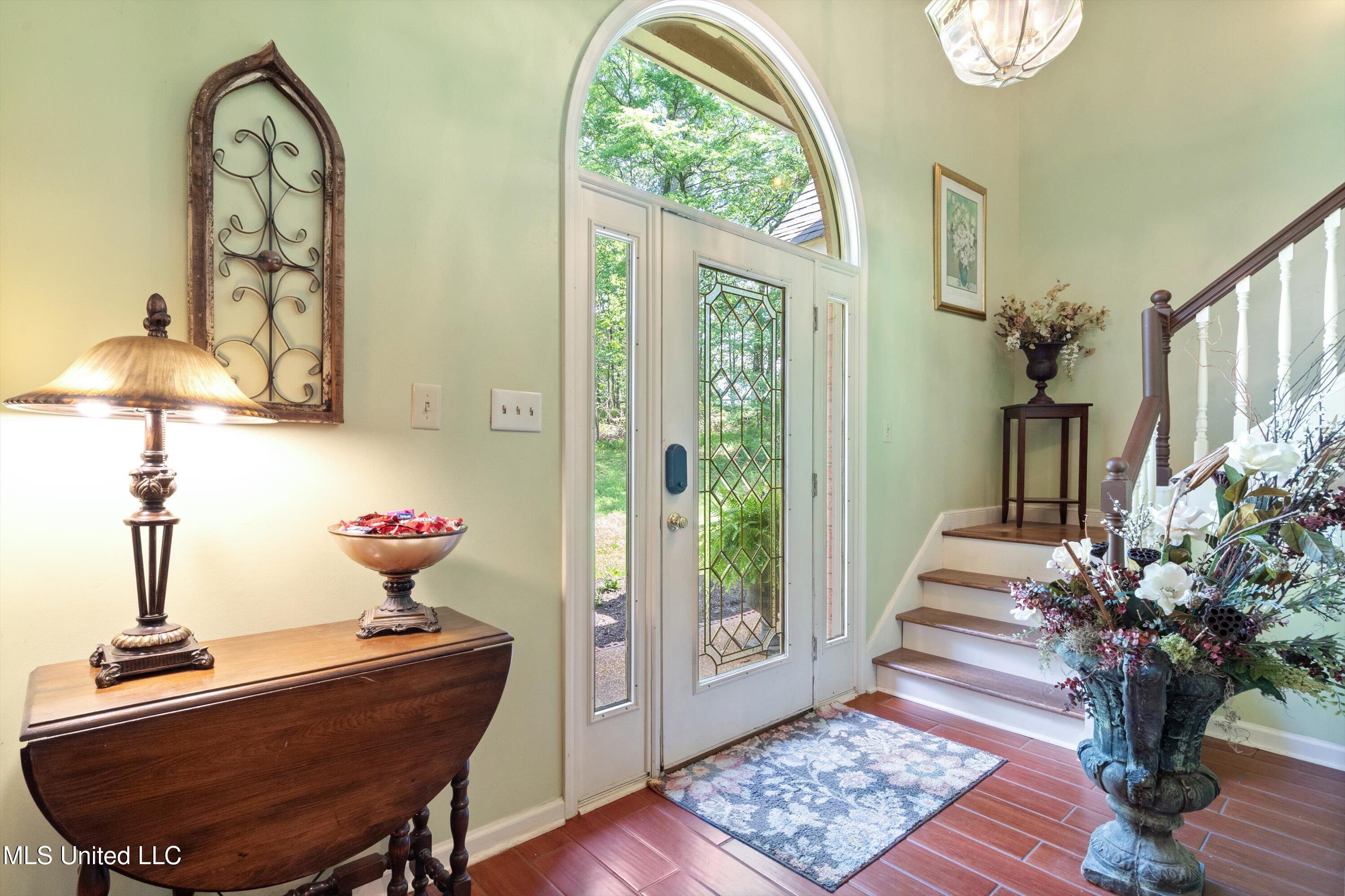 5135 Windy Ridge Drive Property Photo 4