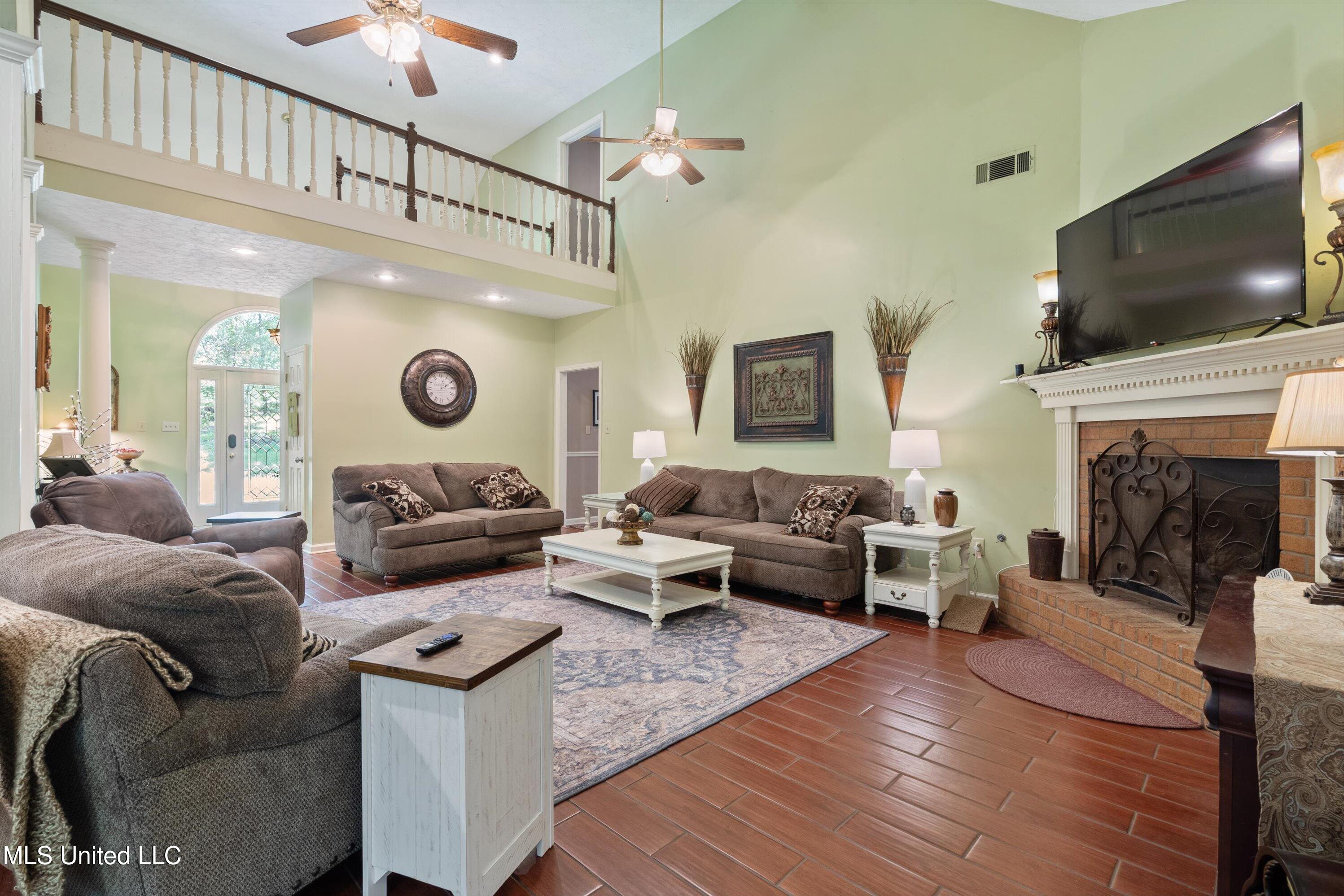 5135 Windy Ridge Drive Property Photo 6