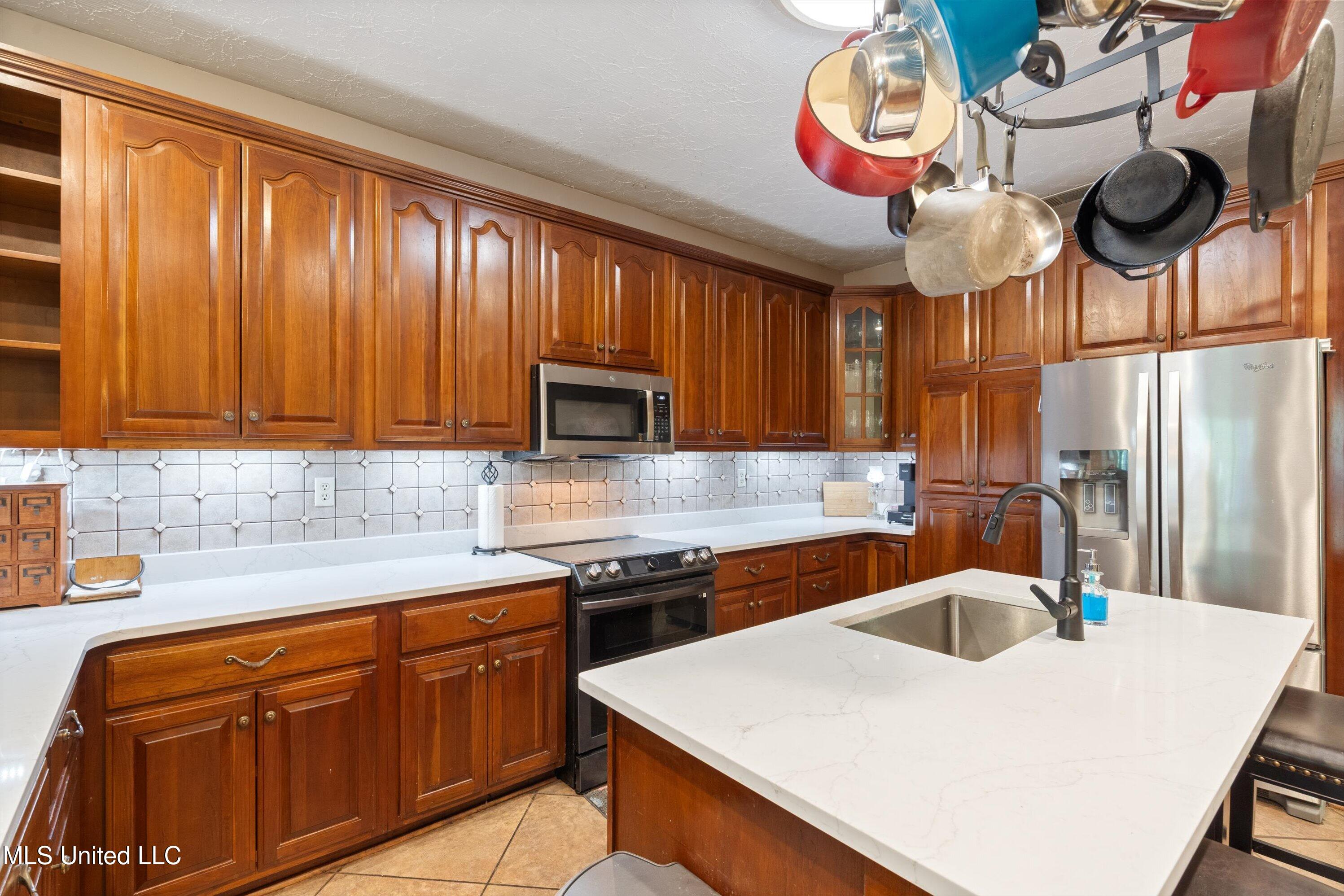 5135 Windy Ridge Drive Property Photo 8