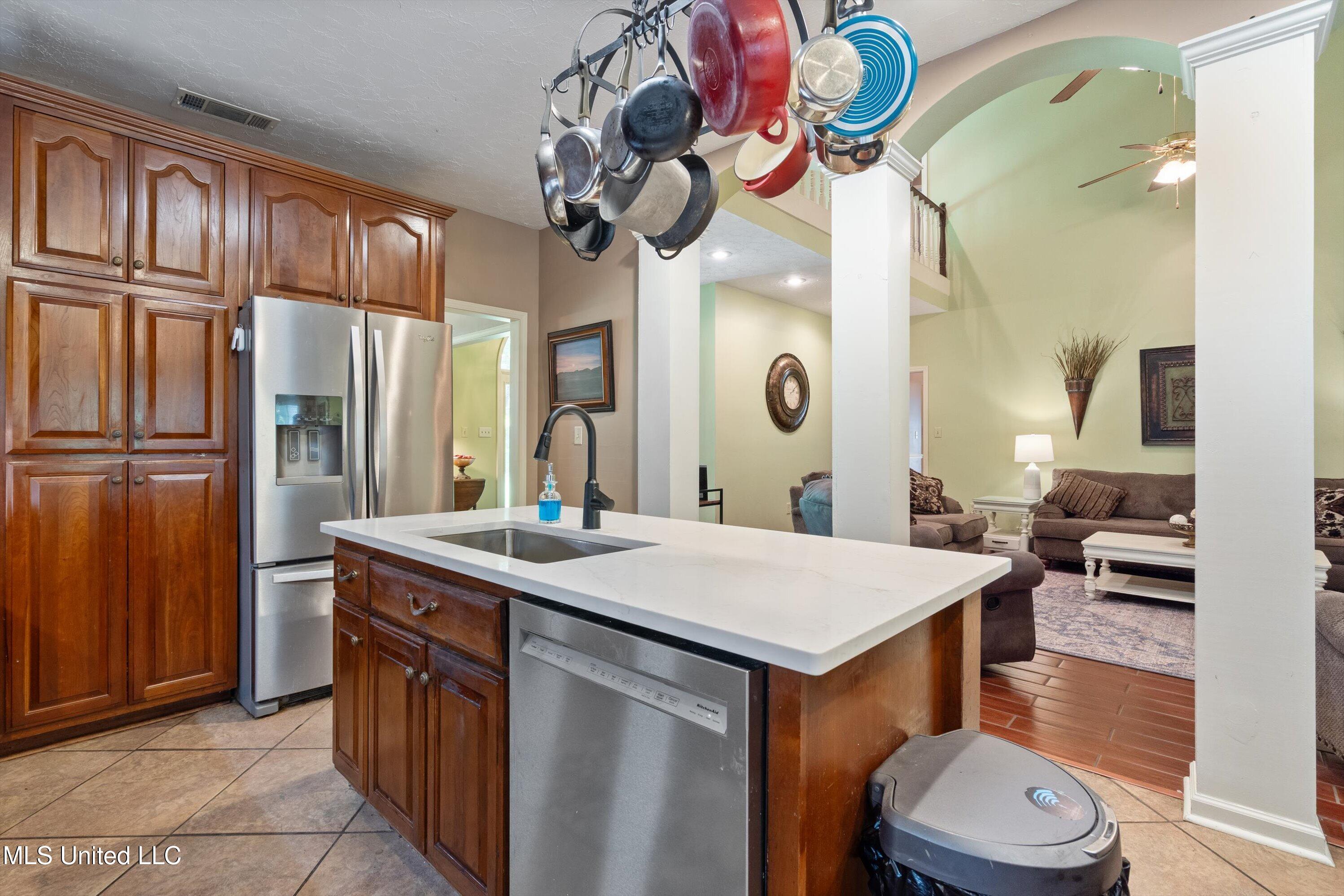 5135 Windy Ridge Drive Property Photo 9