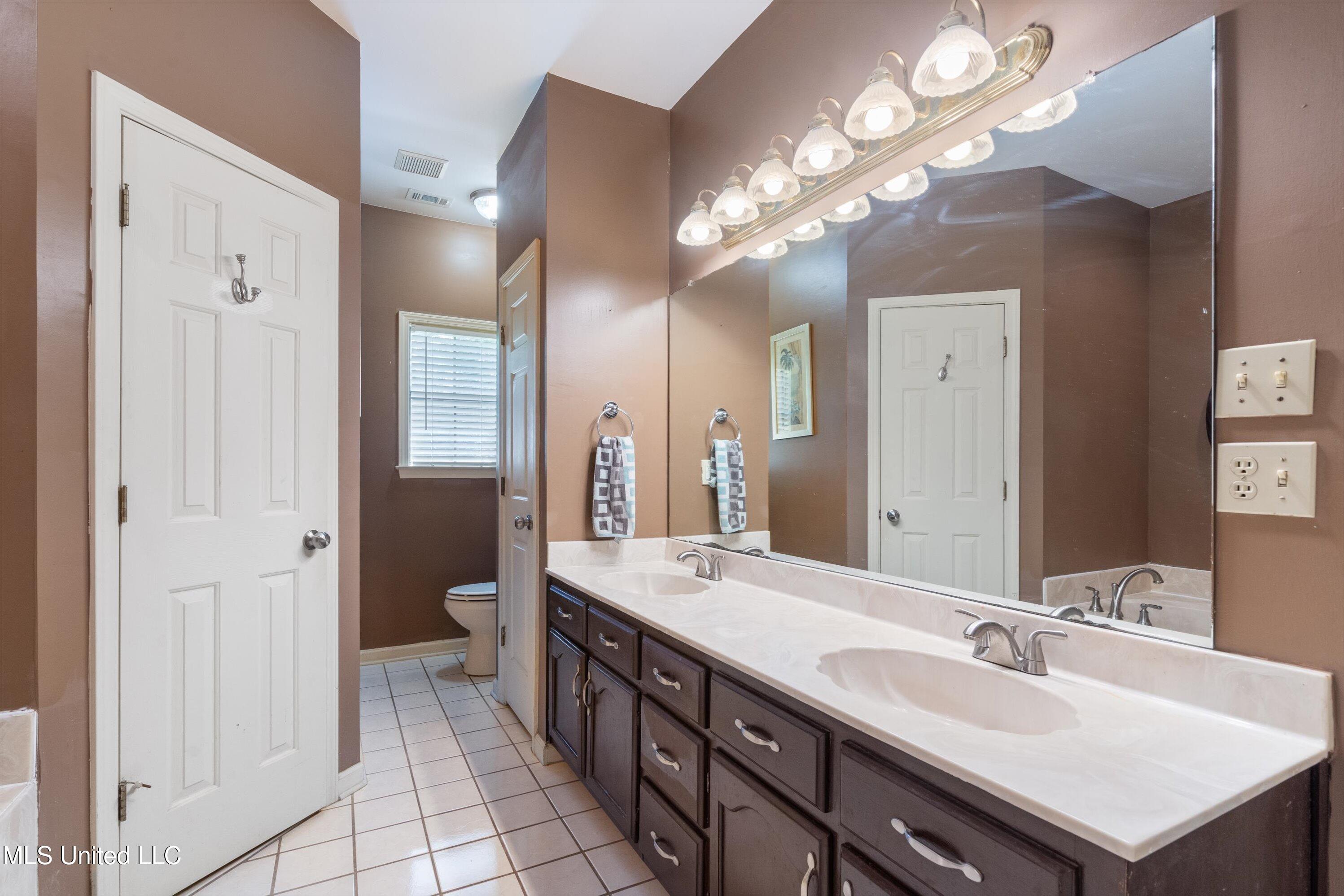 5135 Windy Ridge Drive Property Photo 15