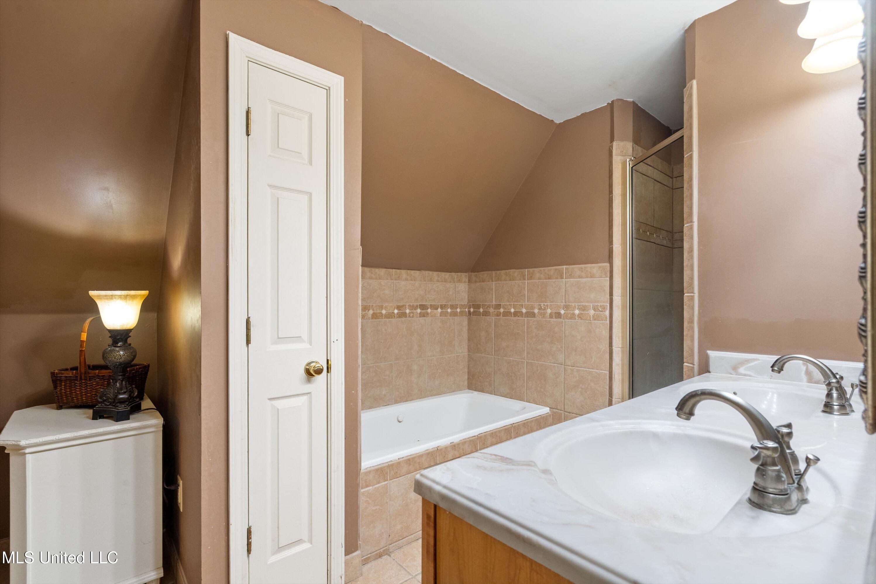 5135 Windy Ridge Drive Property Photo 27