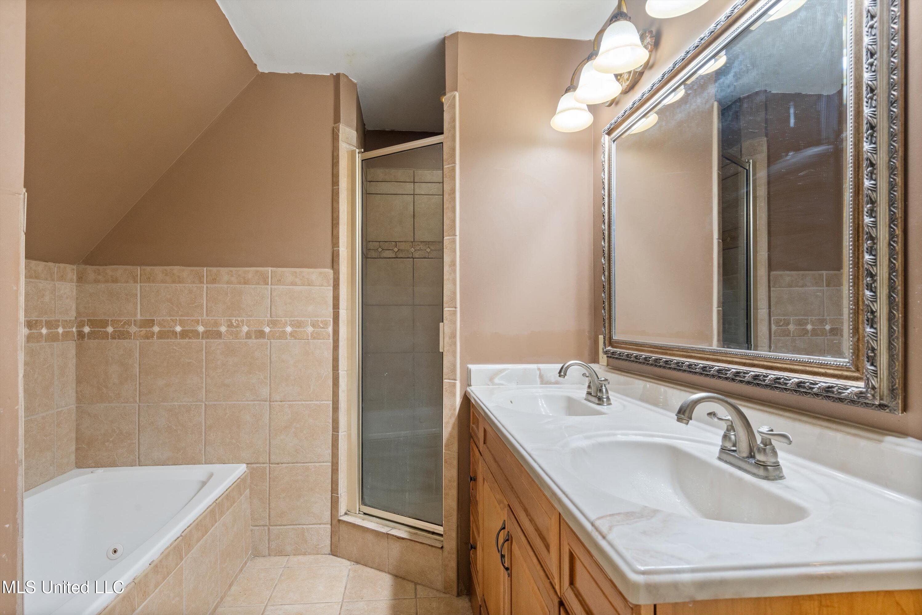 5135 Windy Ridge Drive Property Photo 28