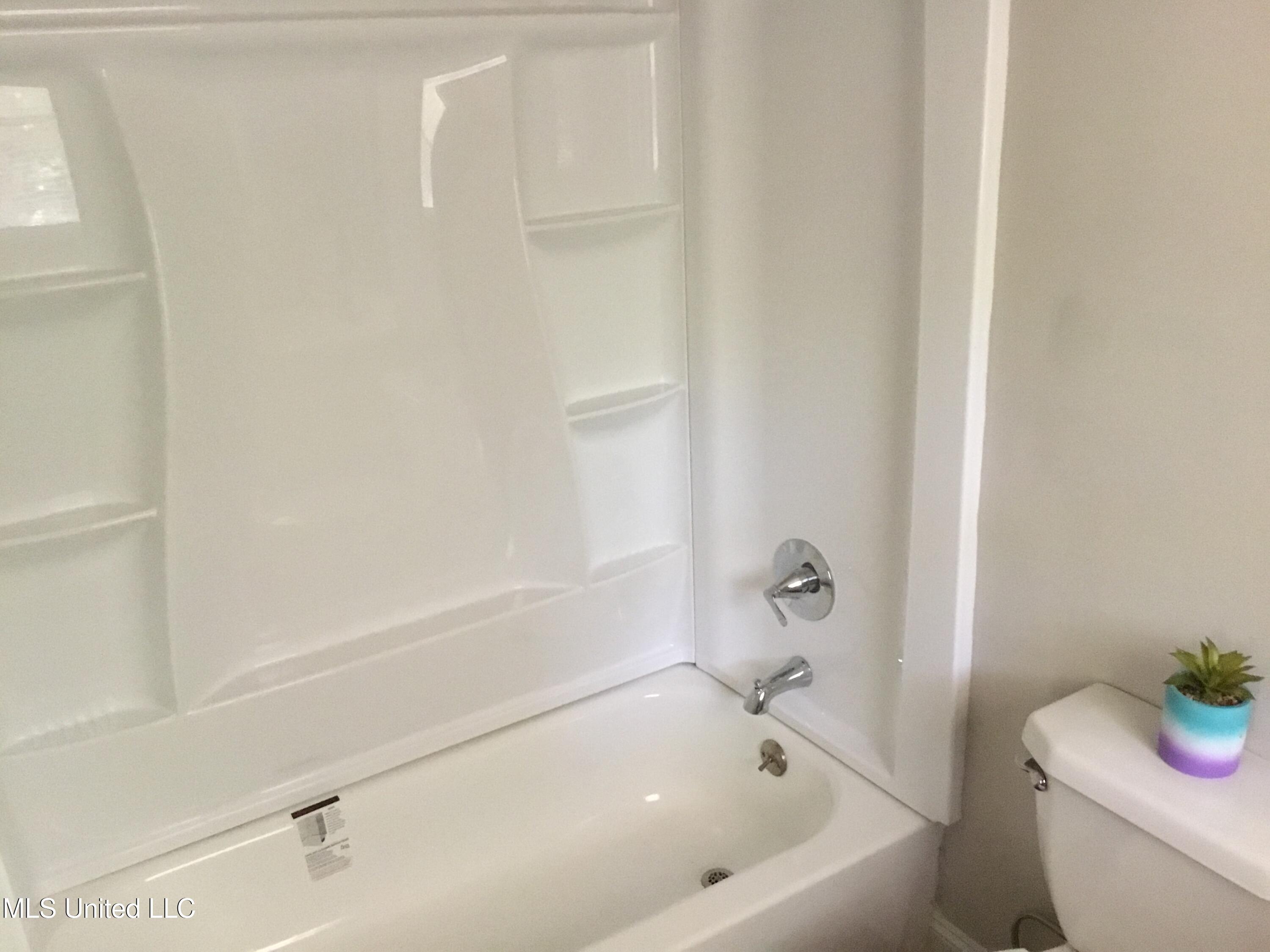 212 Shoto Street Property Photo 16