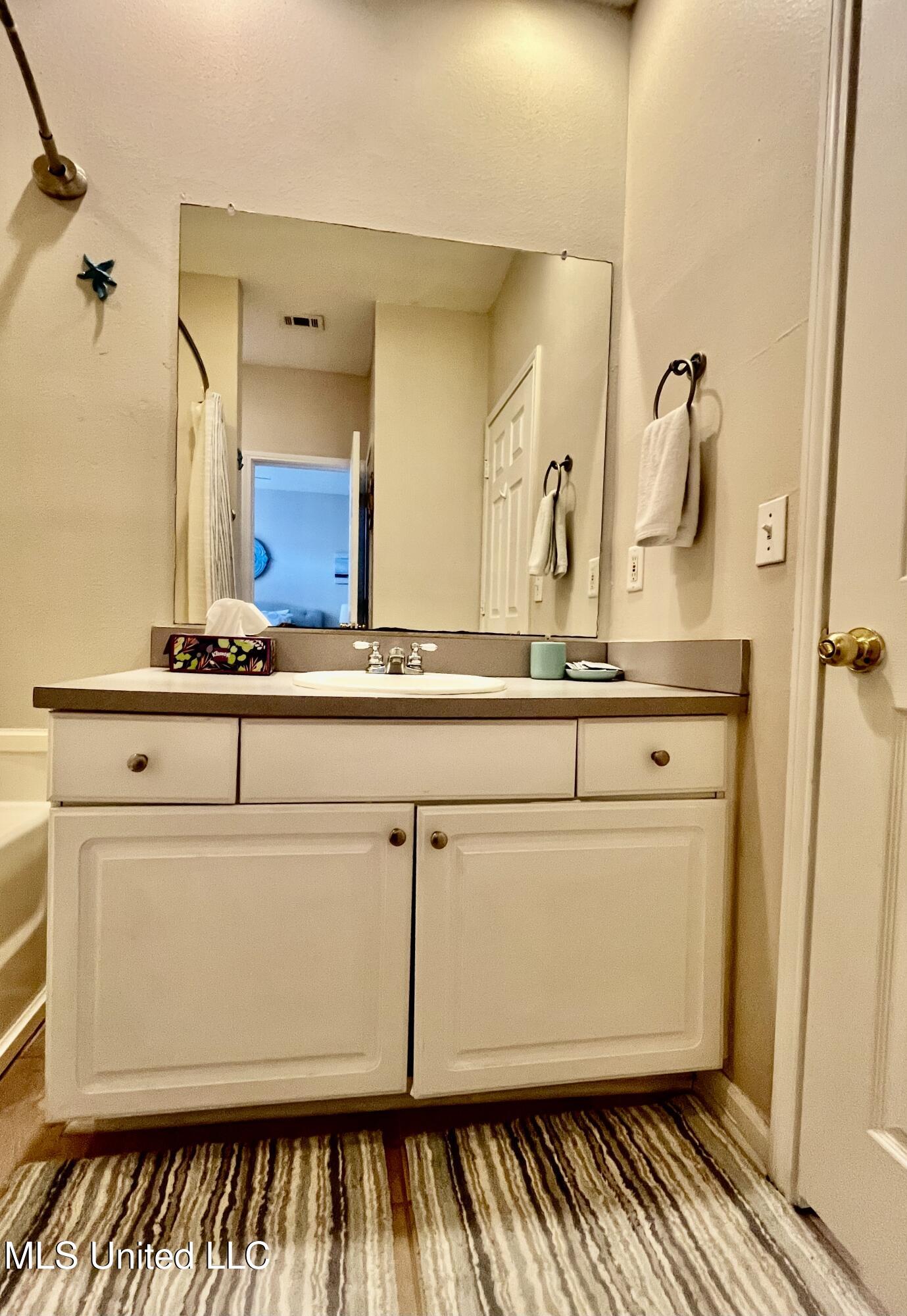 2252 Beach Drive Property Photo 16