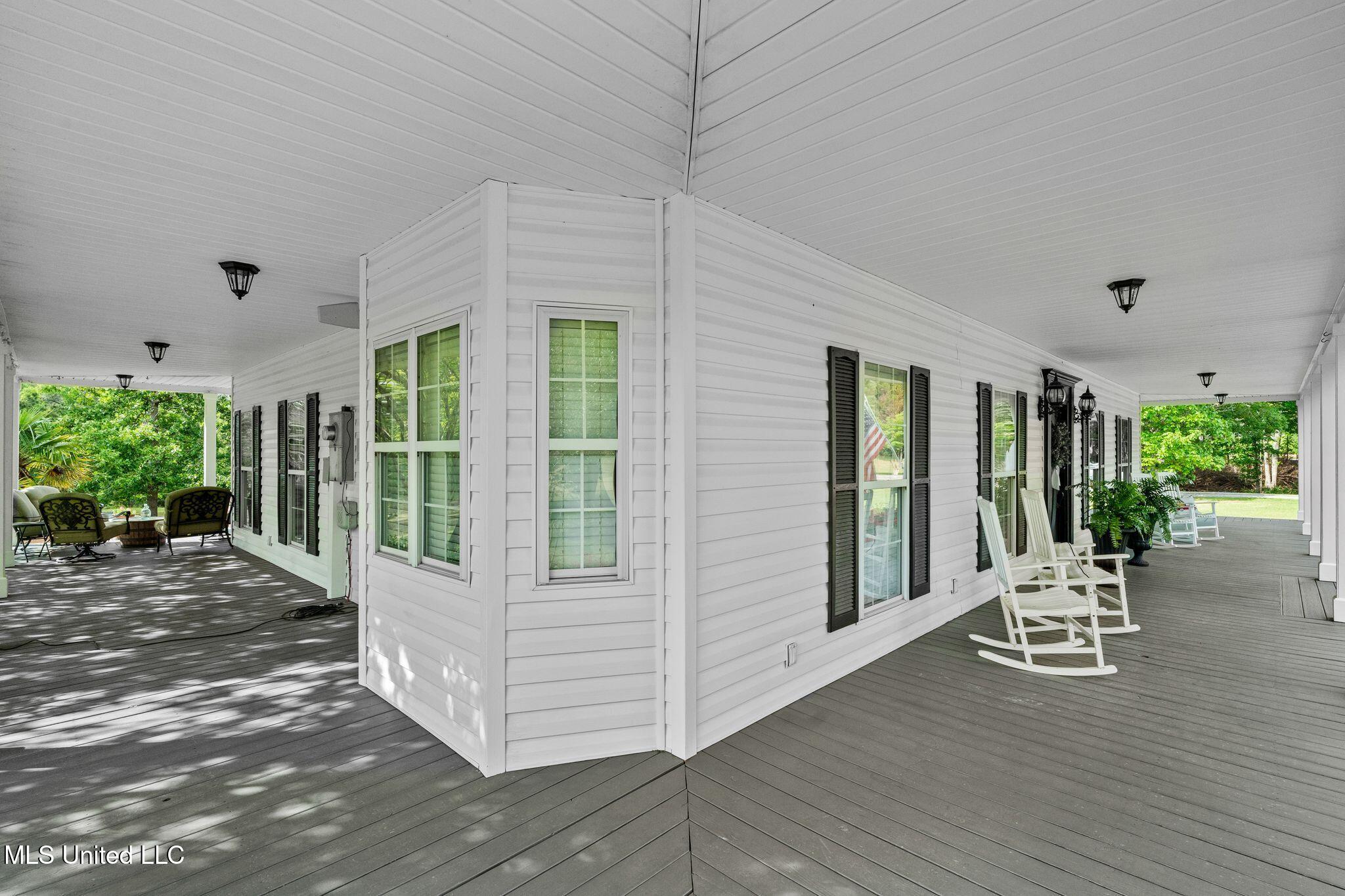 1814 Old Highway 24 Property Photo 8