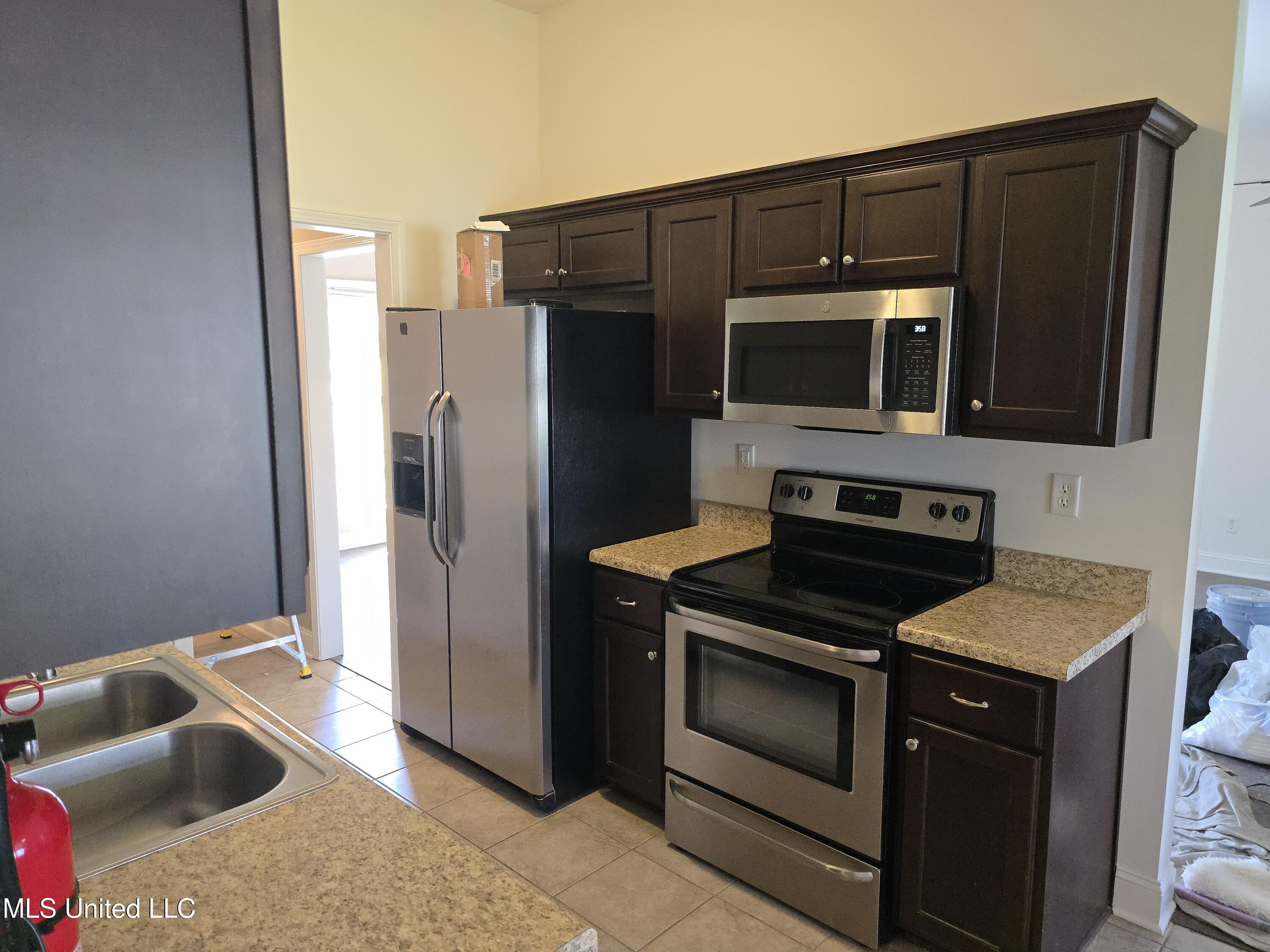 7454 Redberry Drive Property Photo 6