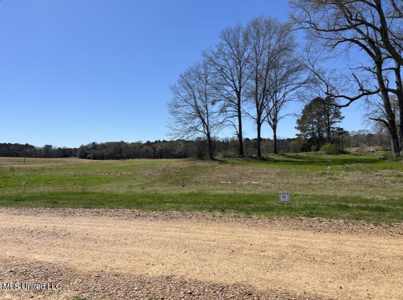 88 Village Circle Property Photo 1