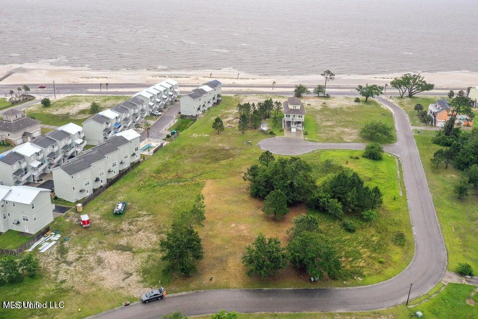 108 Sea Oaks Boulevard Property Photo 2