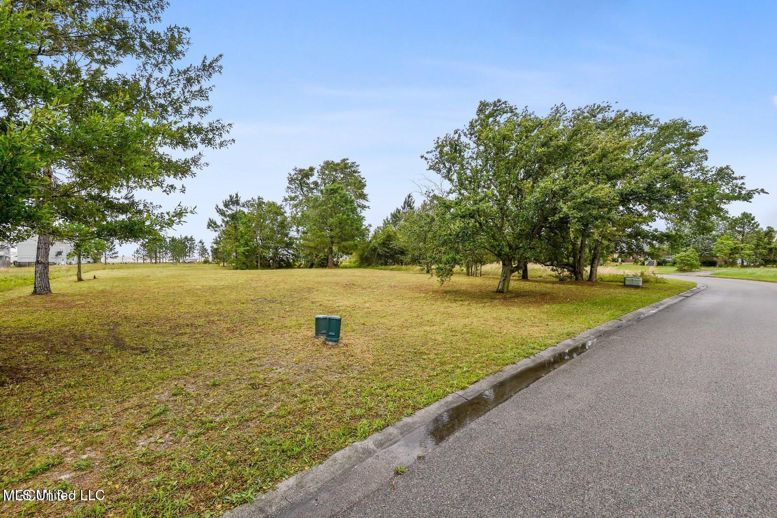 108 Sea Oaks Boulevard Property Photo 10