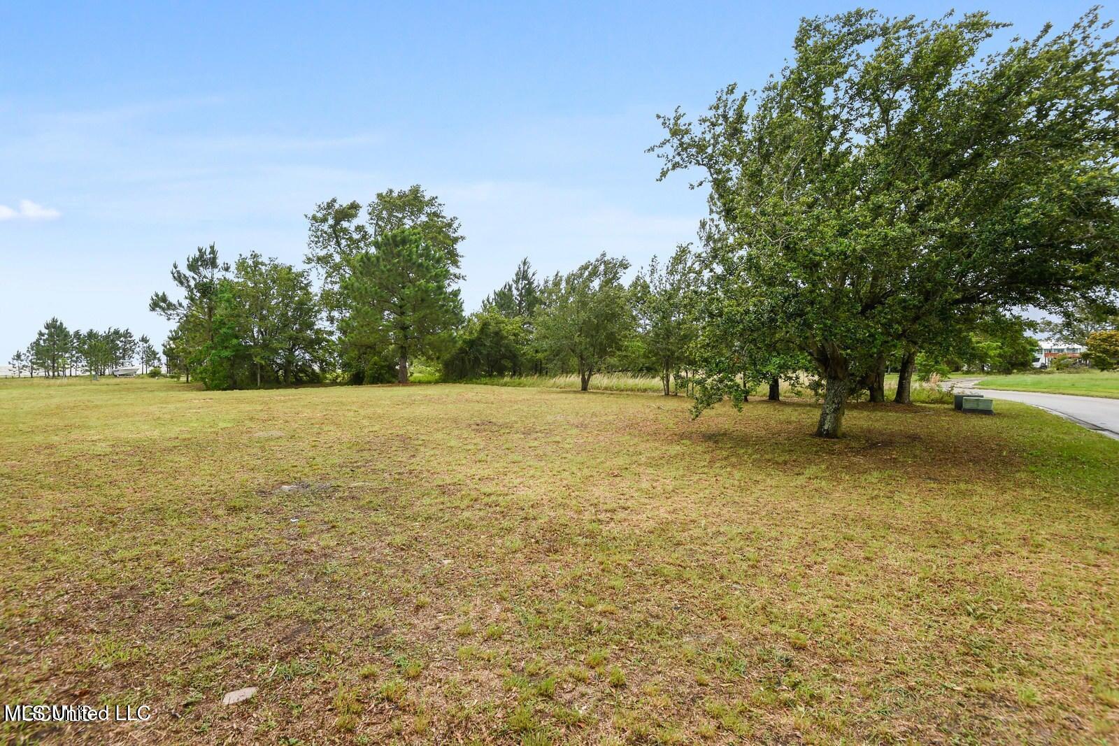 108 Sea Oaks Boulevard Property Photo 11