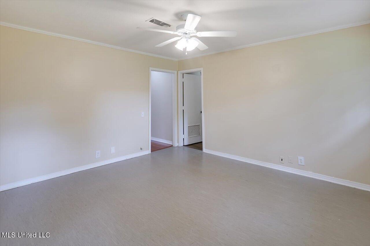 4692 Nordell Drive Property Photo 12