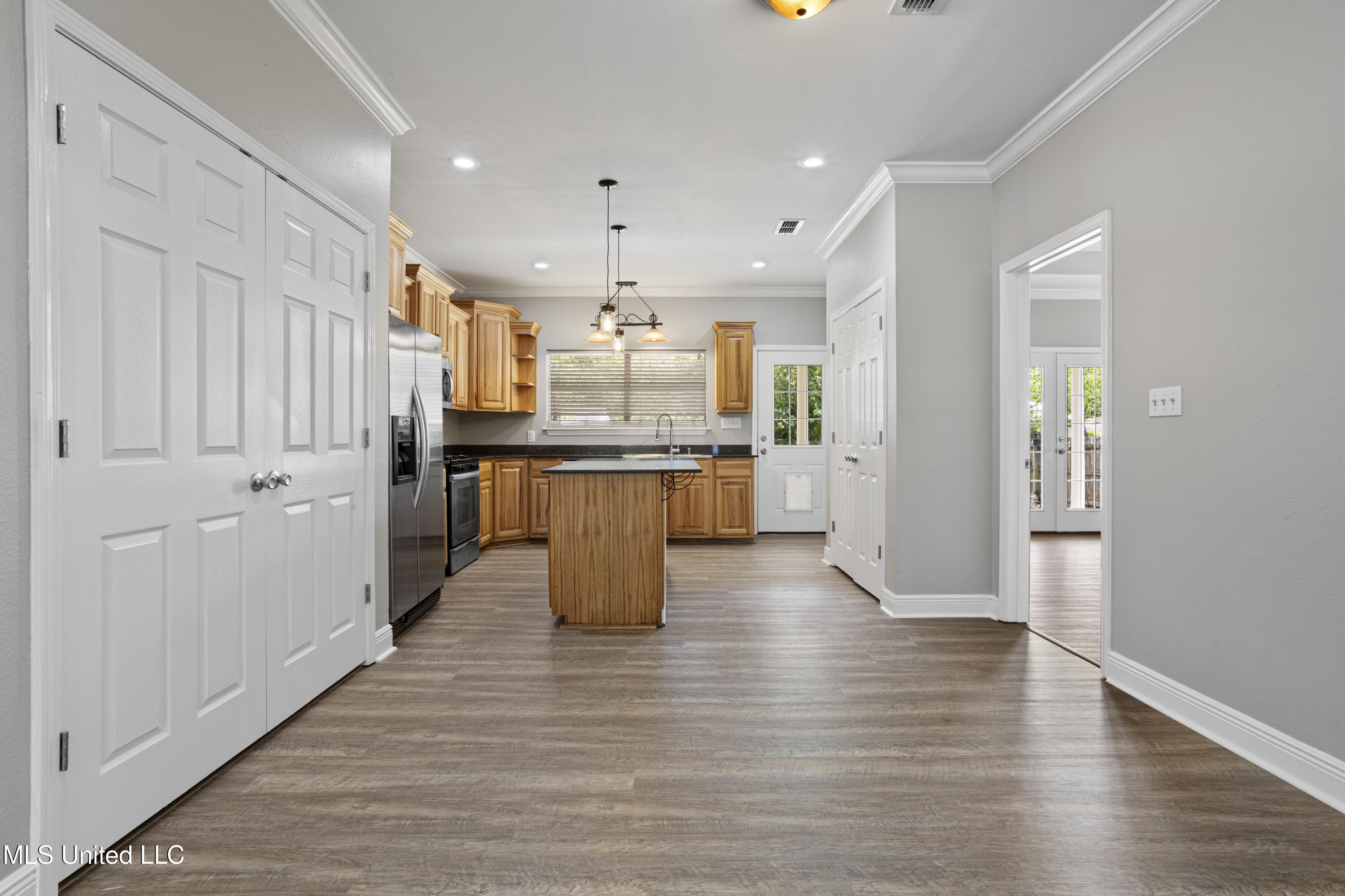 1408 36th Avenue Property Photo 5