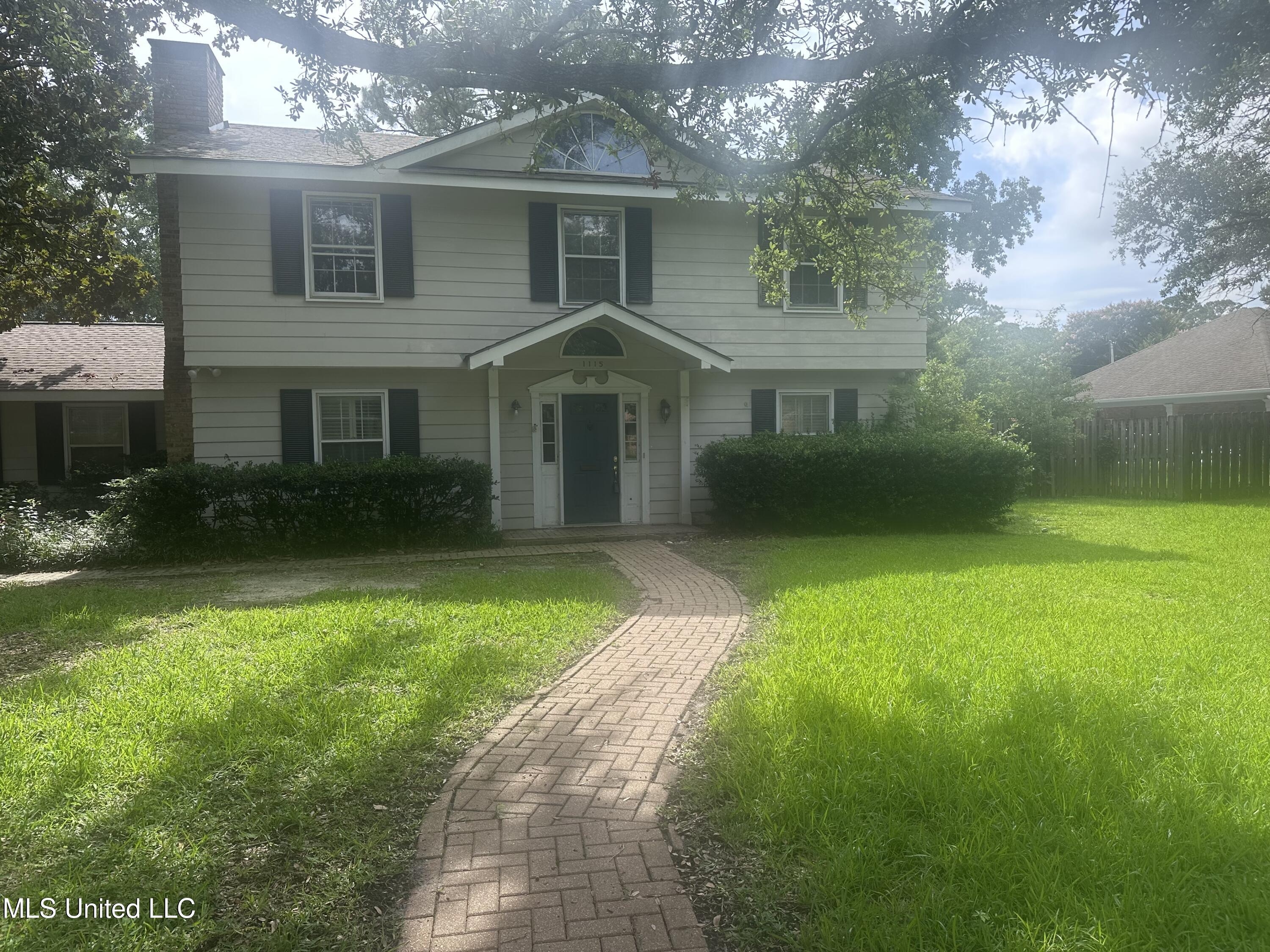 1115 Westwood Street Property Photo 1