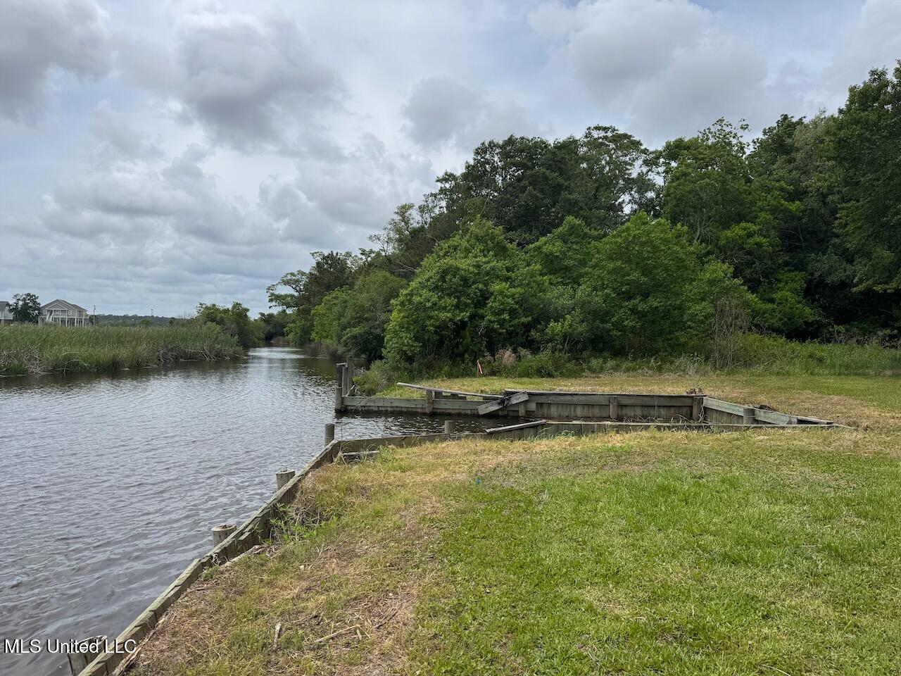 Eagle Point Circle Property Photo 1