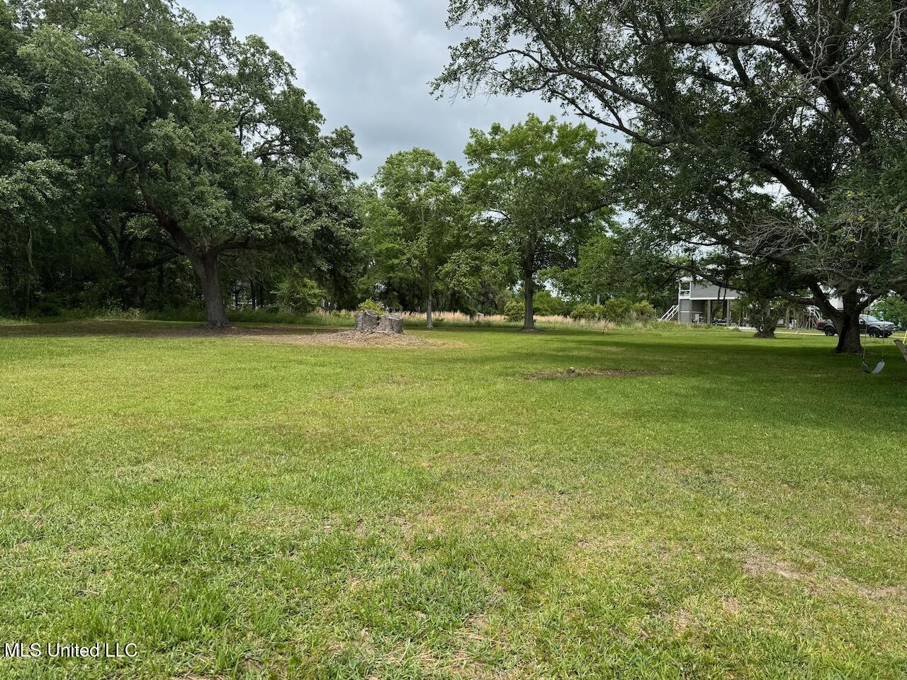 Eagle Point Circle Property Photo 2