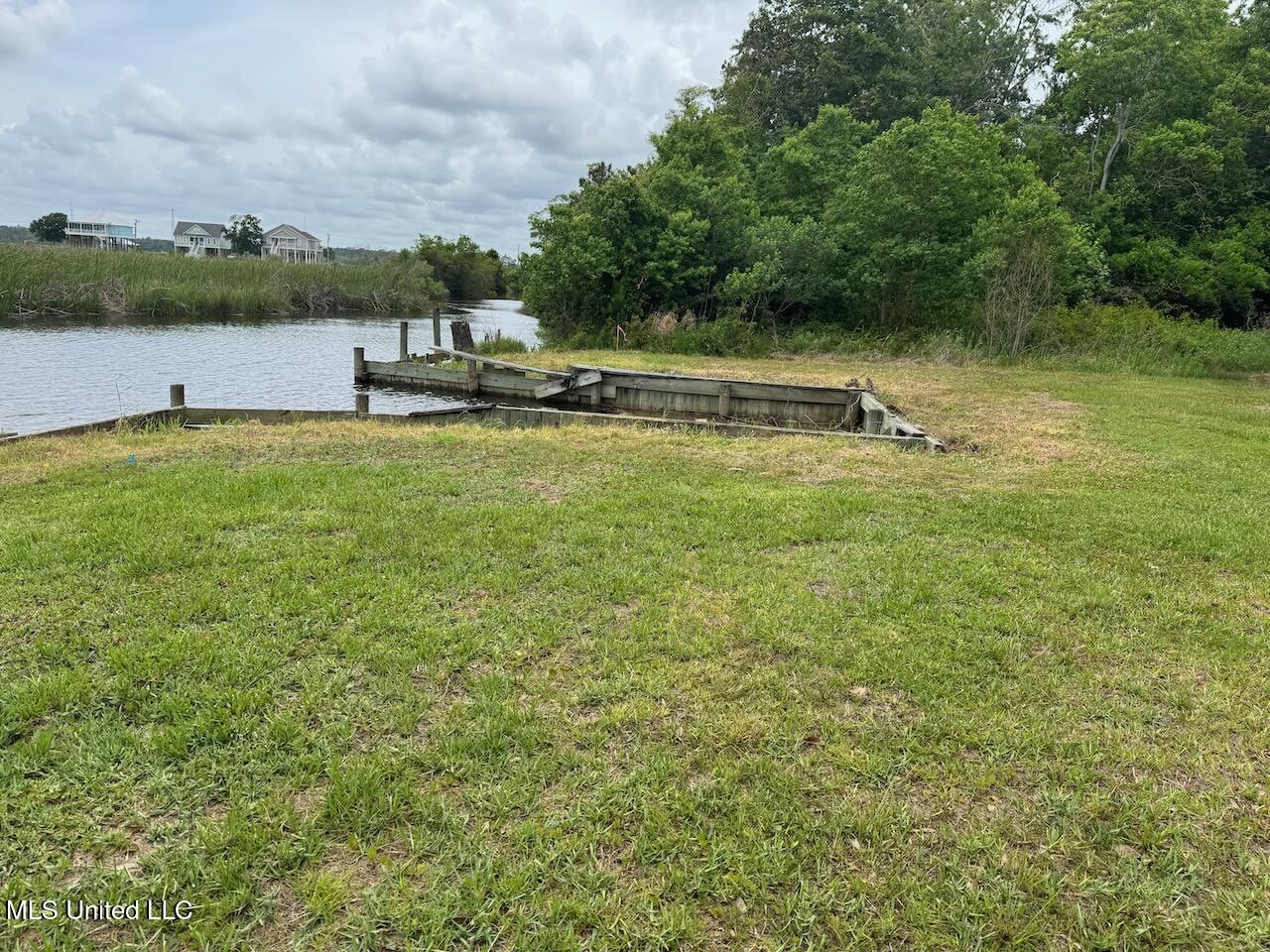 Eagle Point Circle Property Photo 3