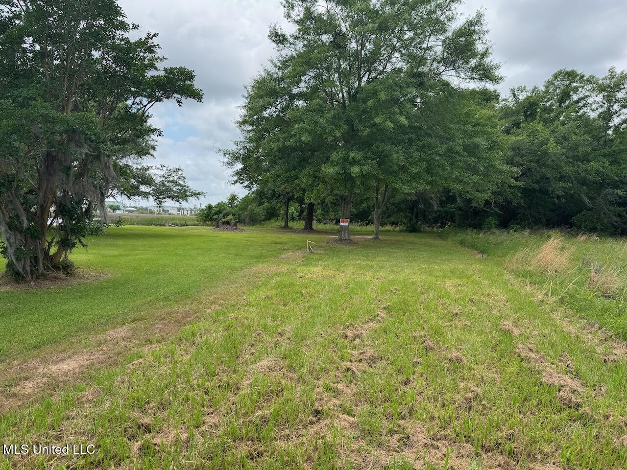 Eagle Point Circle Property Photo 8
