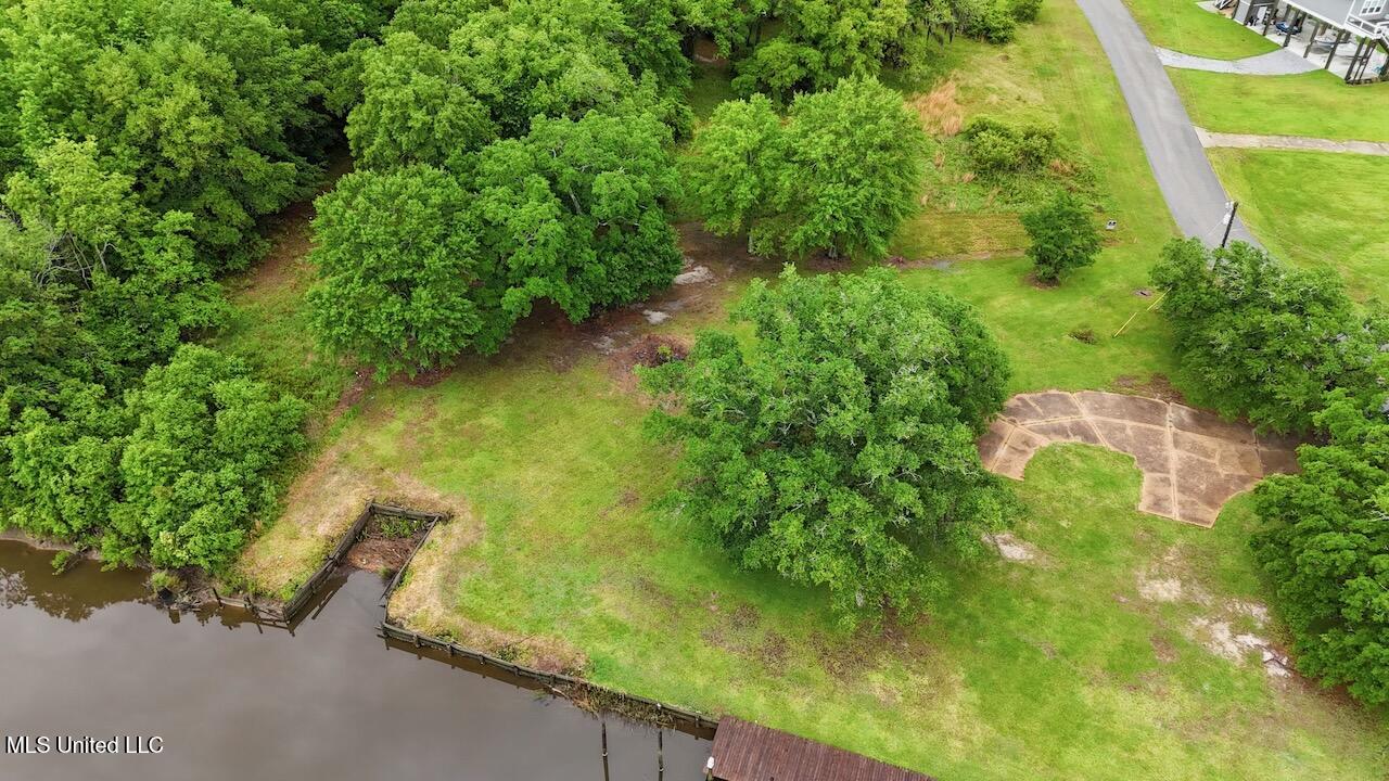 Eagle Point Circle Property Photo 12