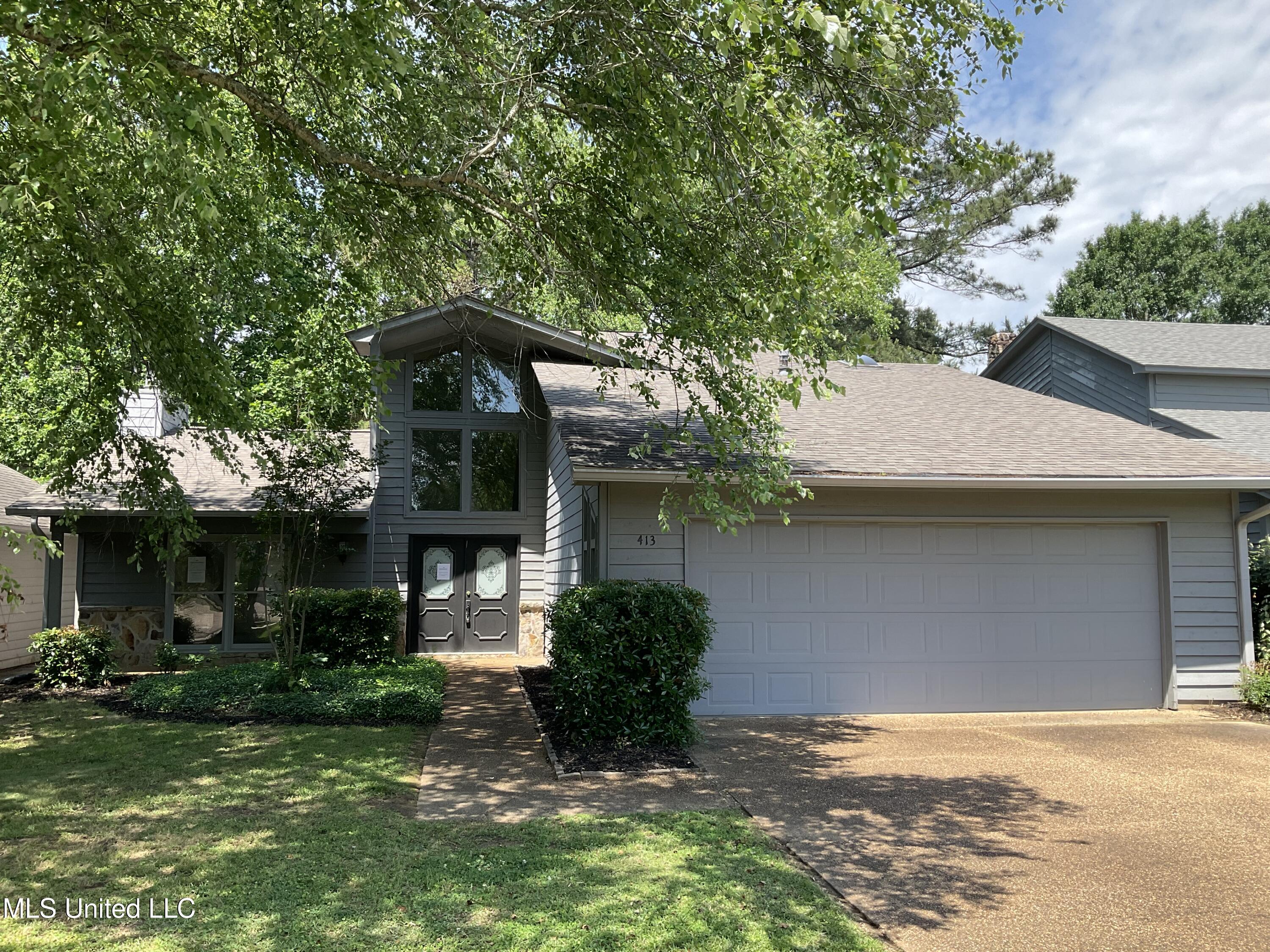 413 Spike Ridge Property Photo 1