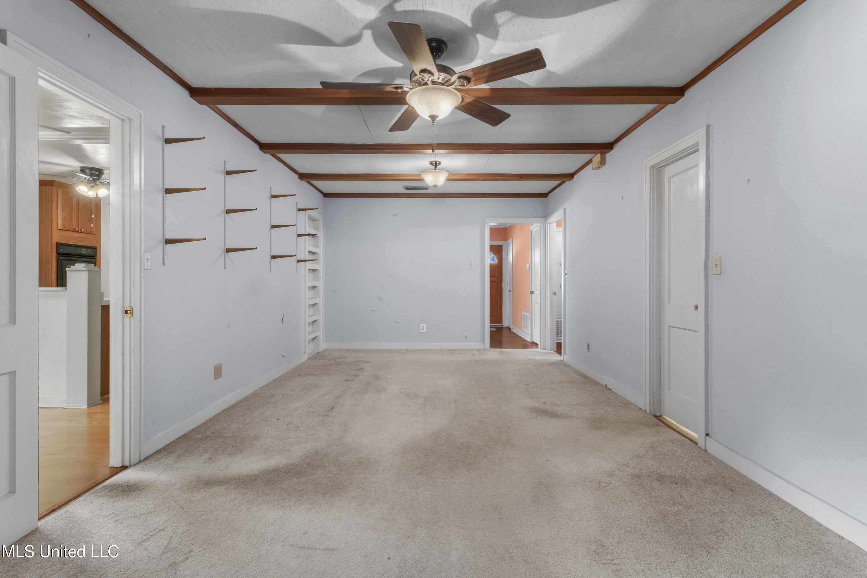 395 Oaklawn Place Property Photo 8