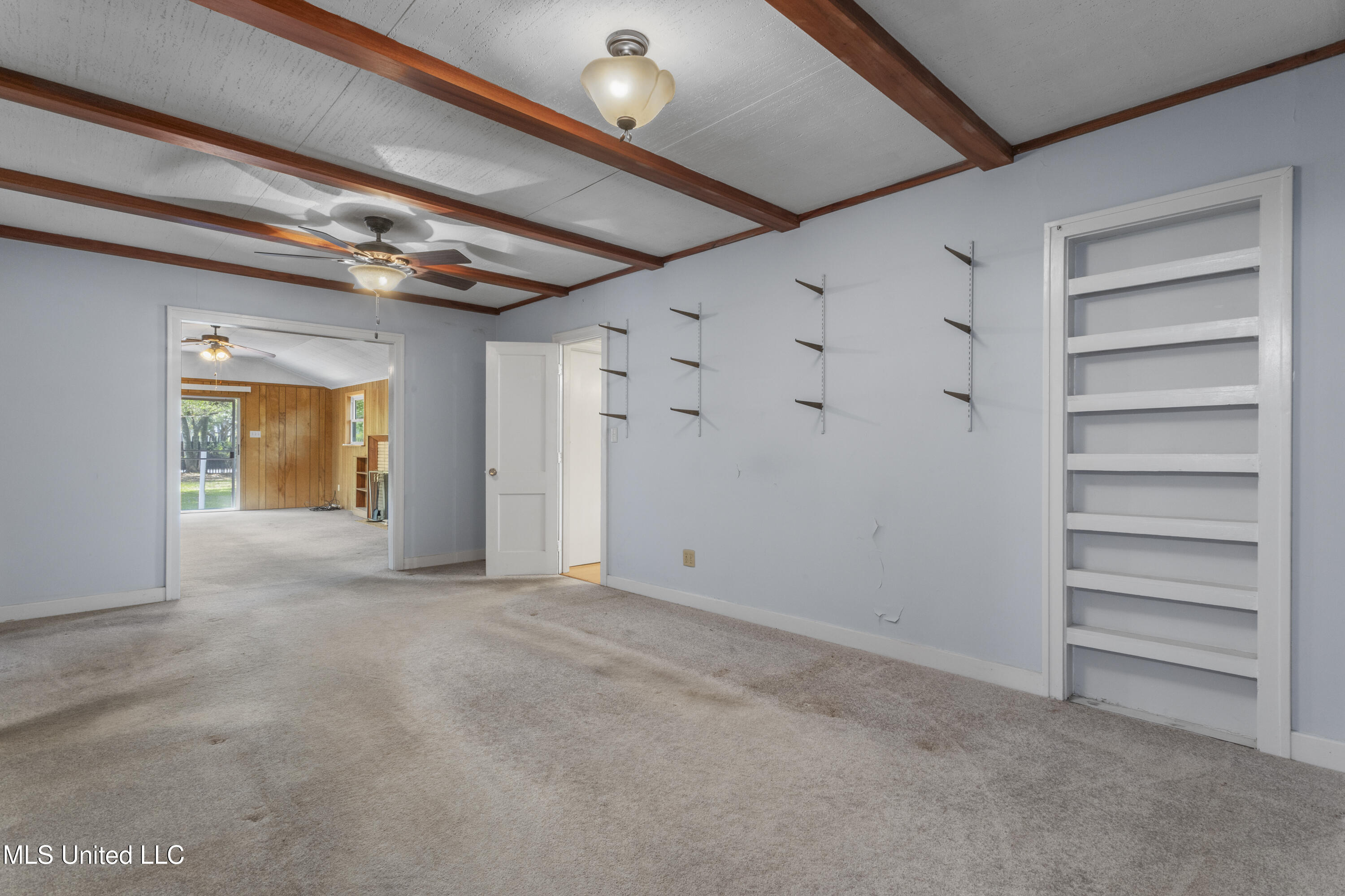 395 Oaklawn Place Property Photo 9