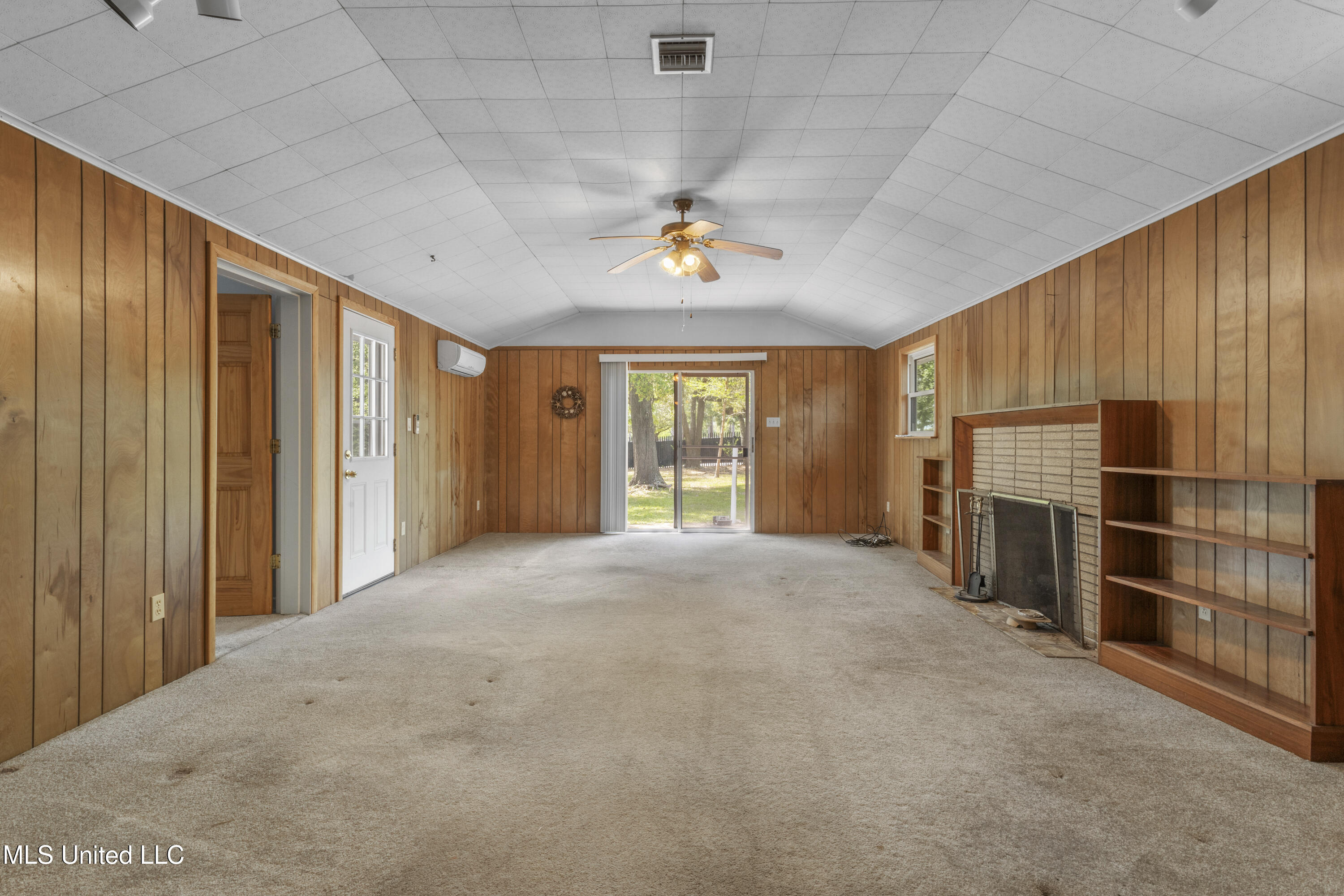 395 Oaklawn Place Property Photo 10