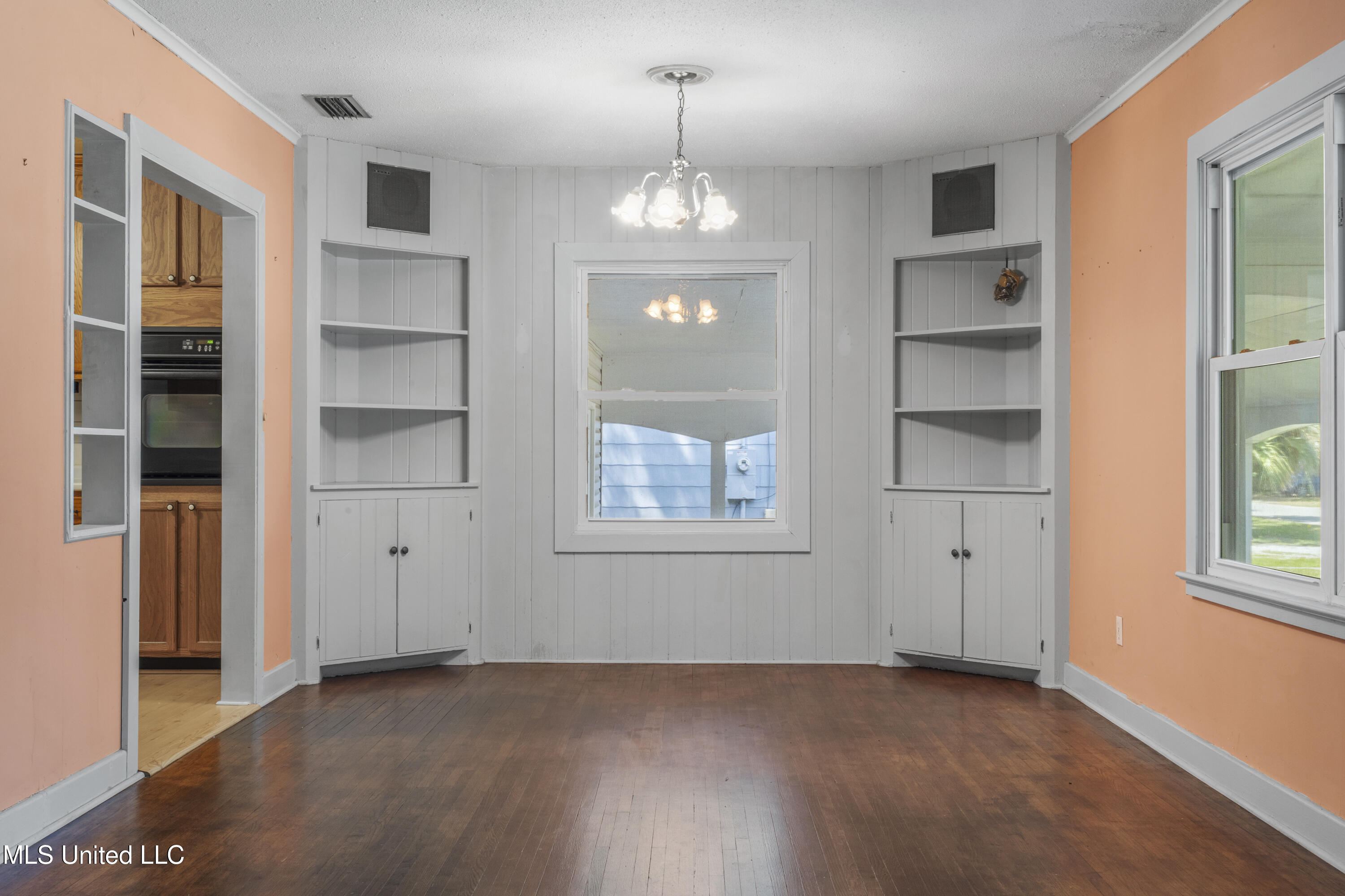 395 Oaklawn Place Property Photo 18