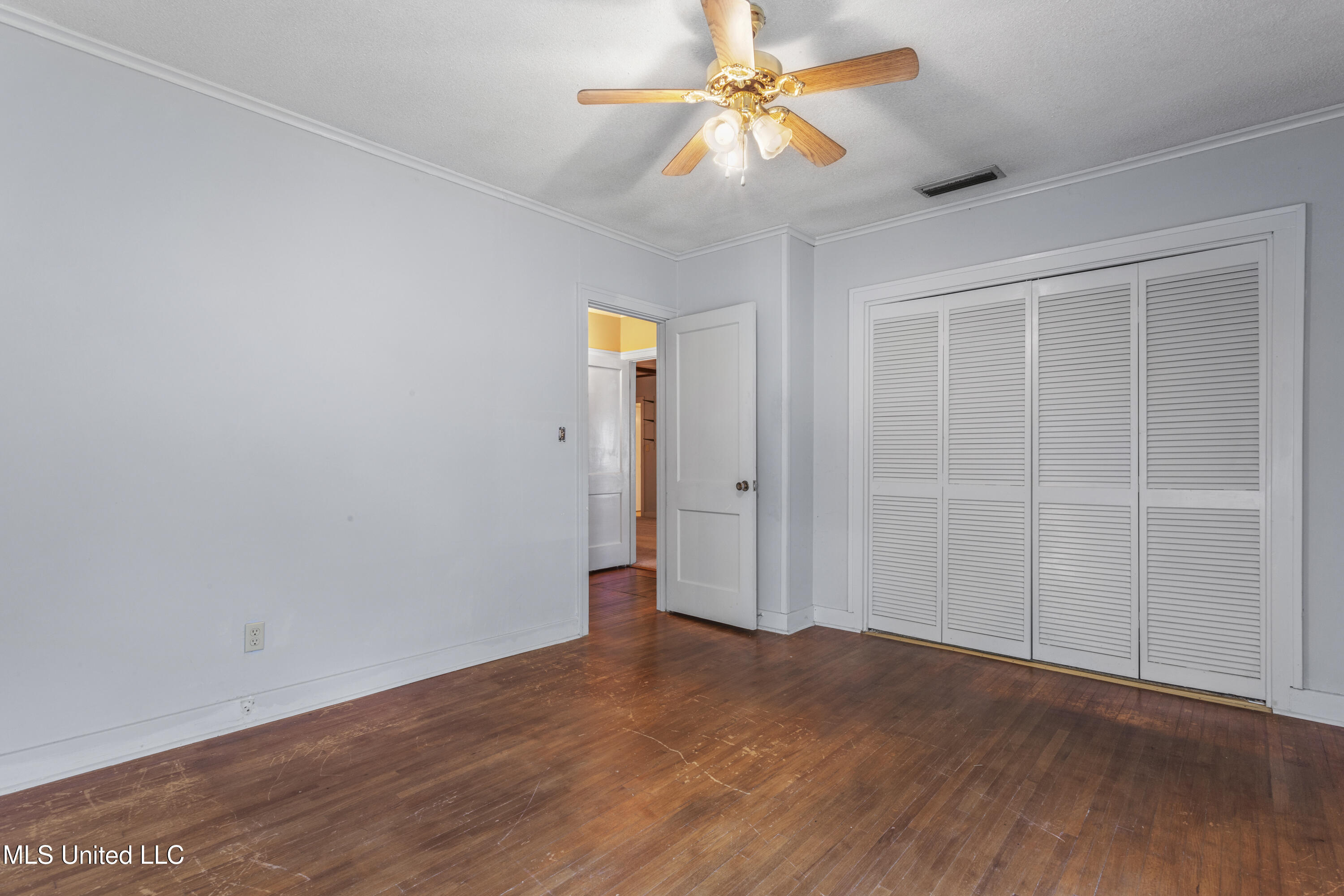 395 Oaklawn Place Property Photo 24