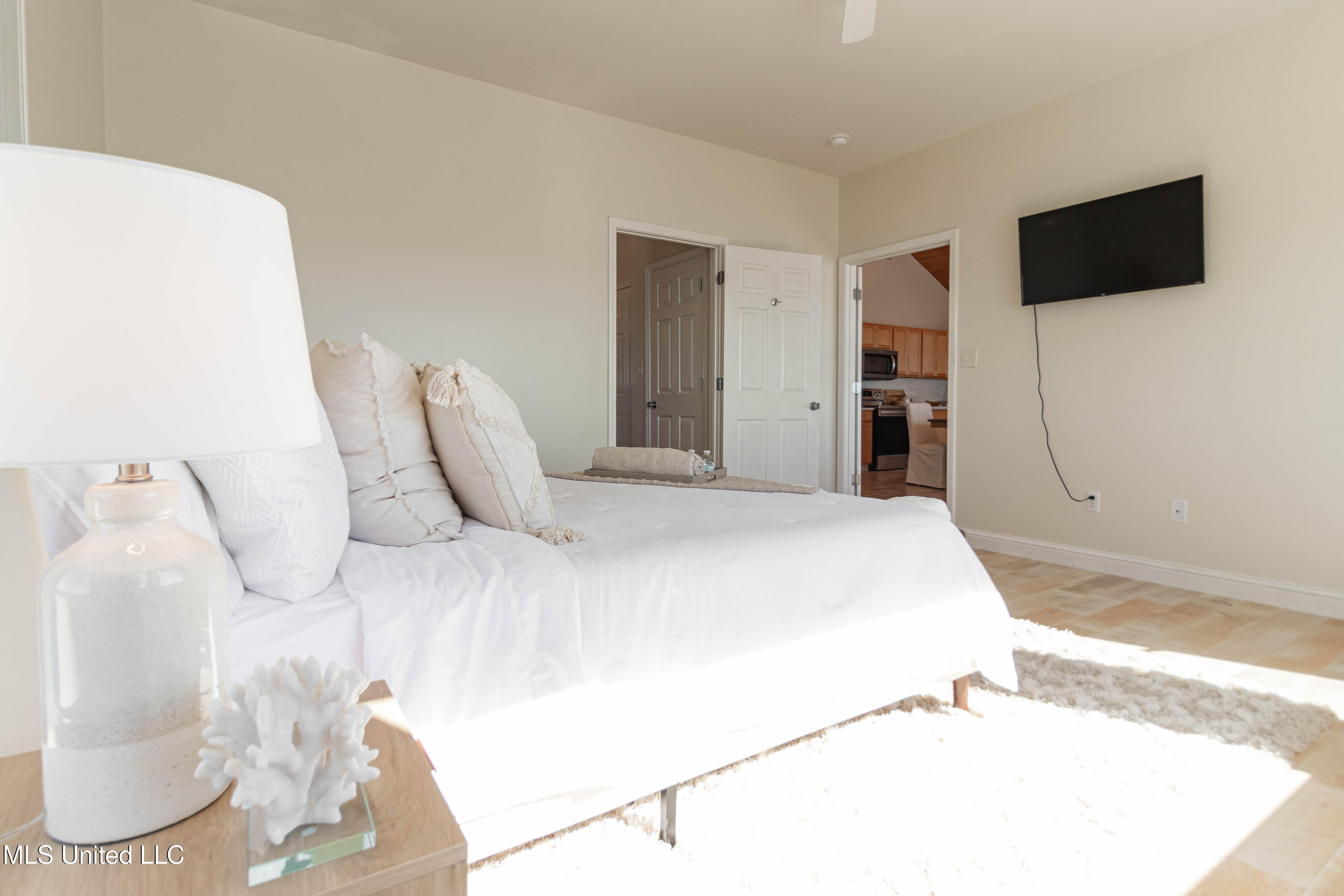 6717 Belle Fontaine Drive Property Photo 45